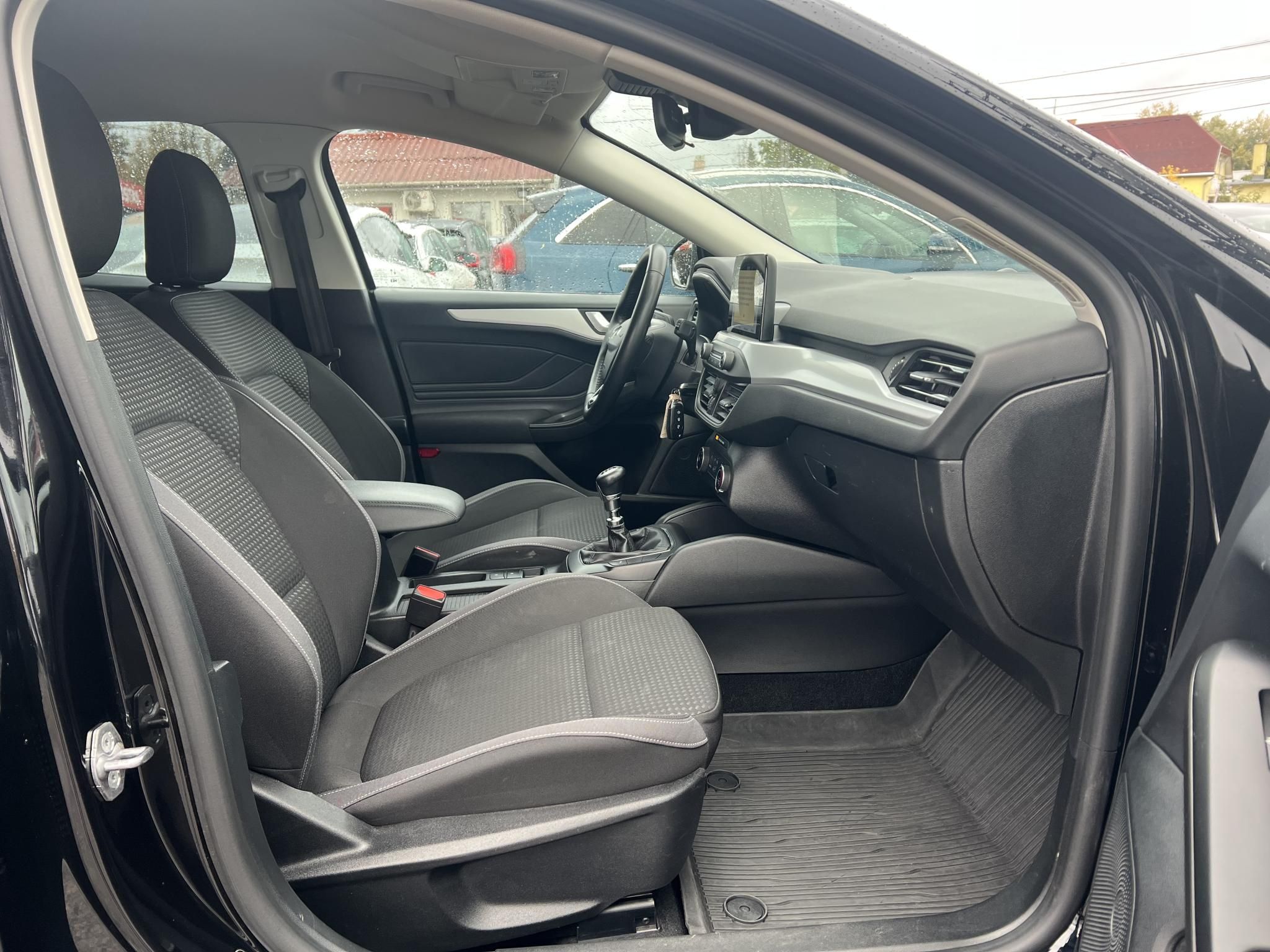 FORD FOCUS 1.0 EcoBoost Connected M.o.-i. 1.tul. Márkaszervizelt!