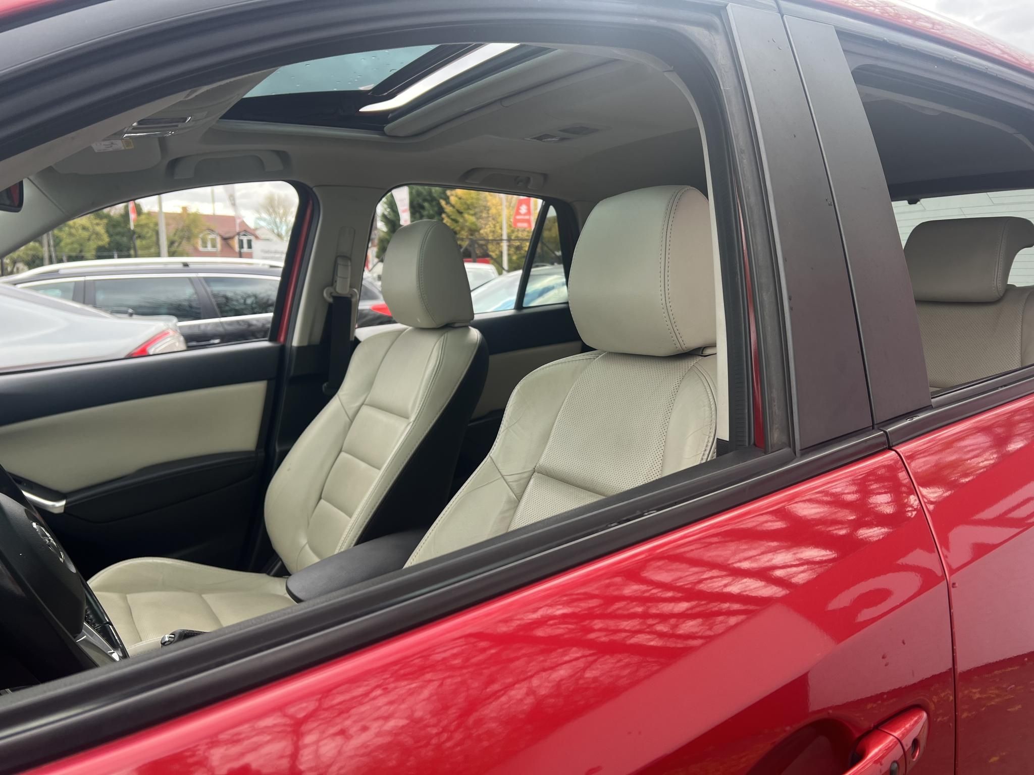 MAZDA CX-5 2.2 CD Revolution 4WD SD (Automata) Napfénytető Vajbőr Memória BOSE Ülésfűtés Sávtartó Keyless