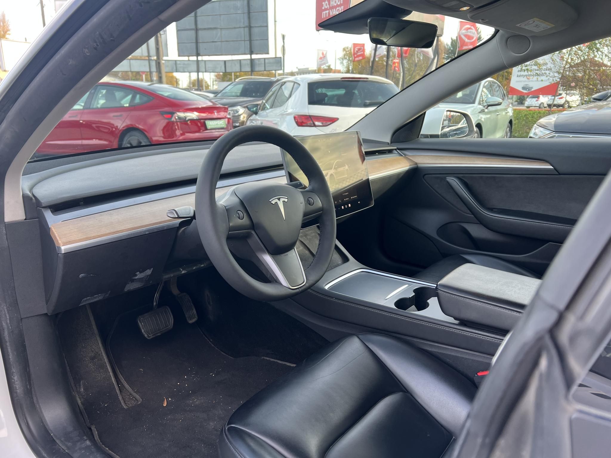 TESLA MODEL 3 Long Range AWD (Automata) FACELIFT. hőszivattyú. premium hifi. mátrix LED!