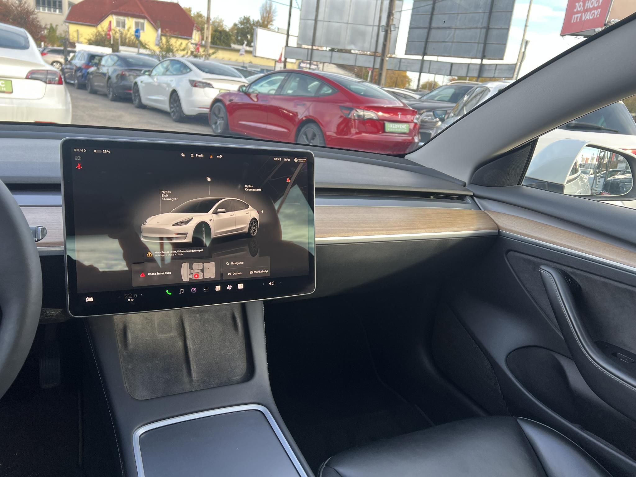 TESLA MODEL 3 Long Range AWD (Automata) FACELIFT. hőszivattyú. premium hifi. mátrix LED!
