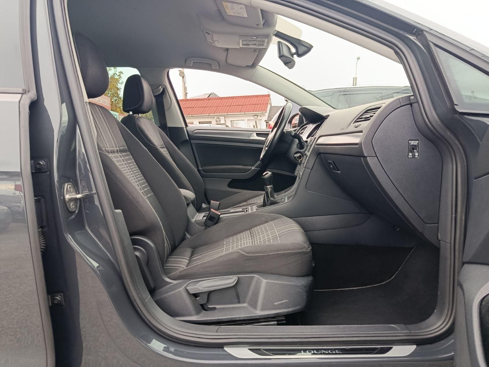 VOLKSWAGEN GOLF VII Variant 2.0 TDI BMT Comfortline Euro 6 Lounge Tempomat Digitklíma Ülésfűtés Bluetooth