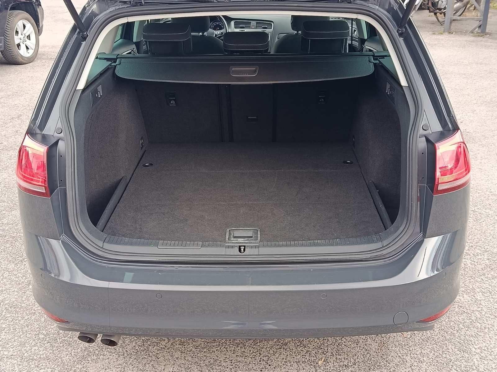 VOLKSWAGEN GOLF VII Variant 2.0 TDI BMT Comfortline Euro 6 Lounge Tempomat Digitklíma Ülésfűtés Bluetooth