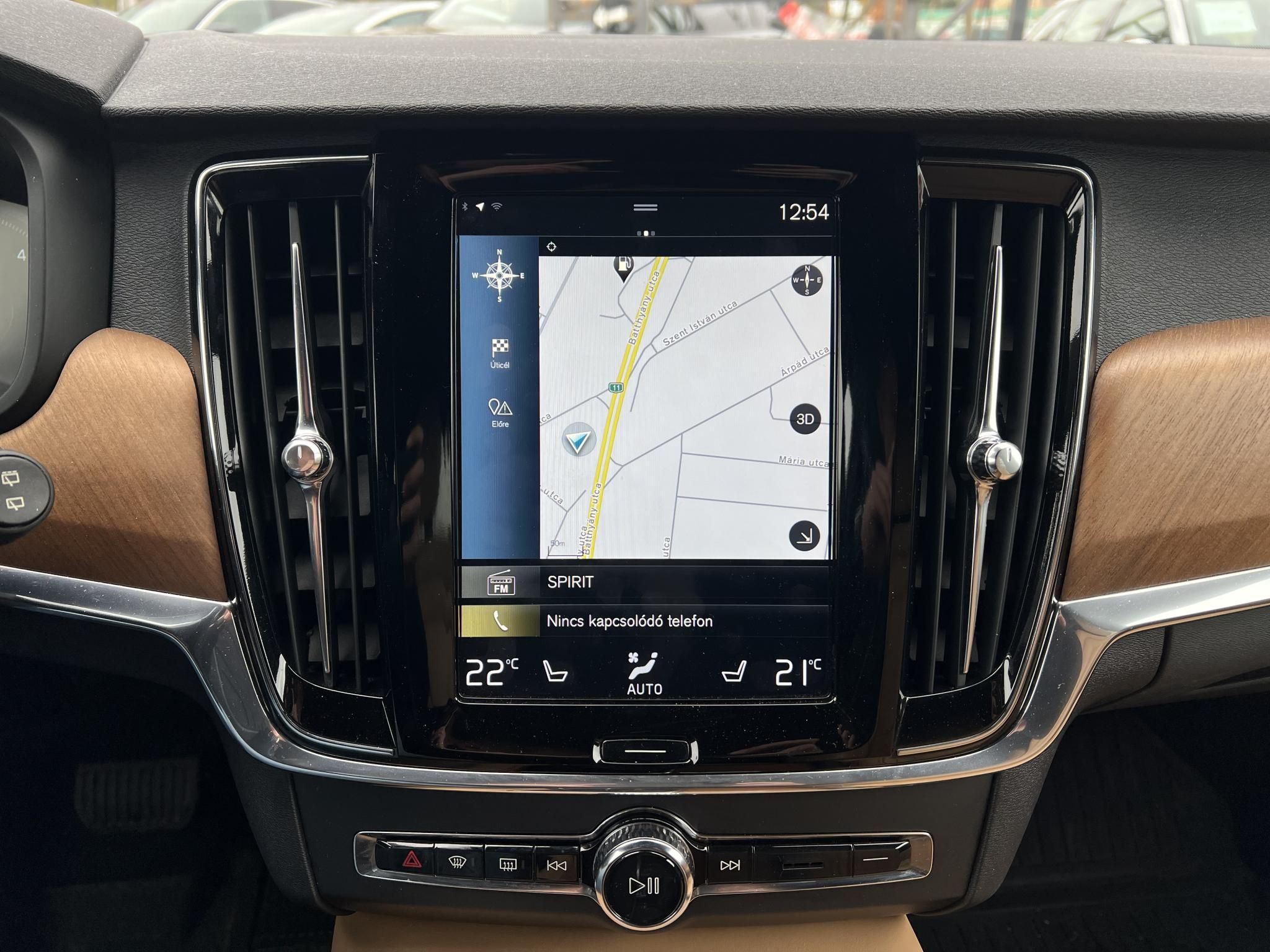 VOLVO V90 2.0 D [D4] Inscription AWD Geartronic Teljes felszereltség. Végig márkaszervizben szervizelt. Téli-nyári gumi!