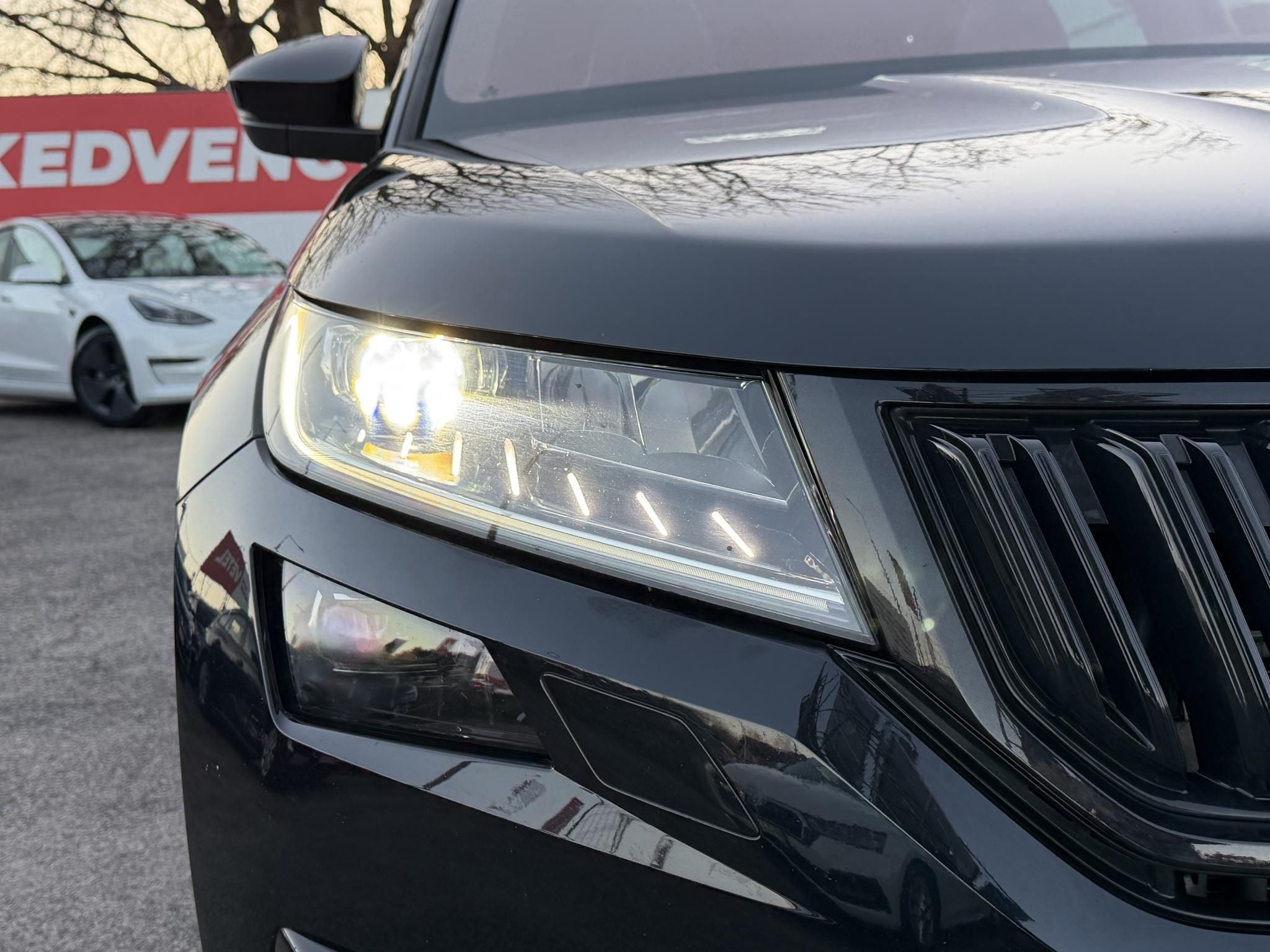 SKODA KODIAQ 2.0 TDI SCR RS 4x4 DSG [7 személy] Magyarországi. Végig márkaszervizelt. Teljes felszereltség!