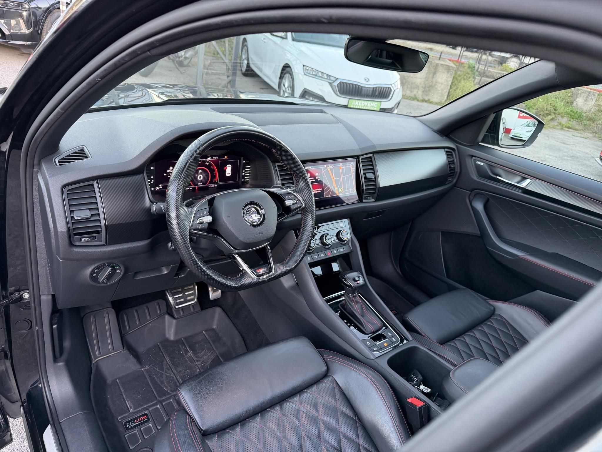 SKODA KODIAQ 2.0 TDI SCR RS 4x4 DSG [7 személy] Magyarországi. Végig márkaszervizelt. Teljes felszereltség!