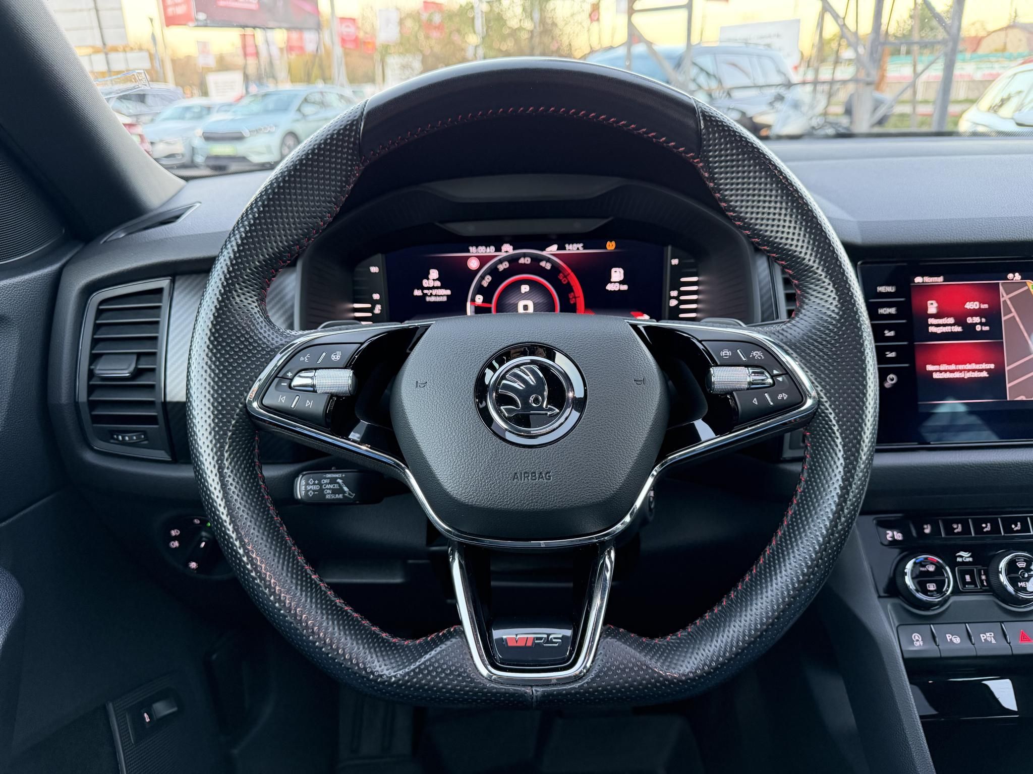 SKODA KODIAQ 2.0 TDI SCR RS 4x4 DSG [7 személy] Magyarországi. Végig márkaszervizelt. Teljes felszereltség!