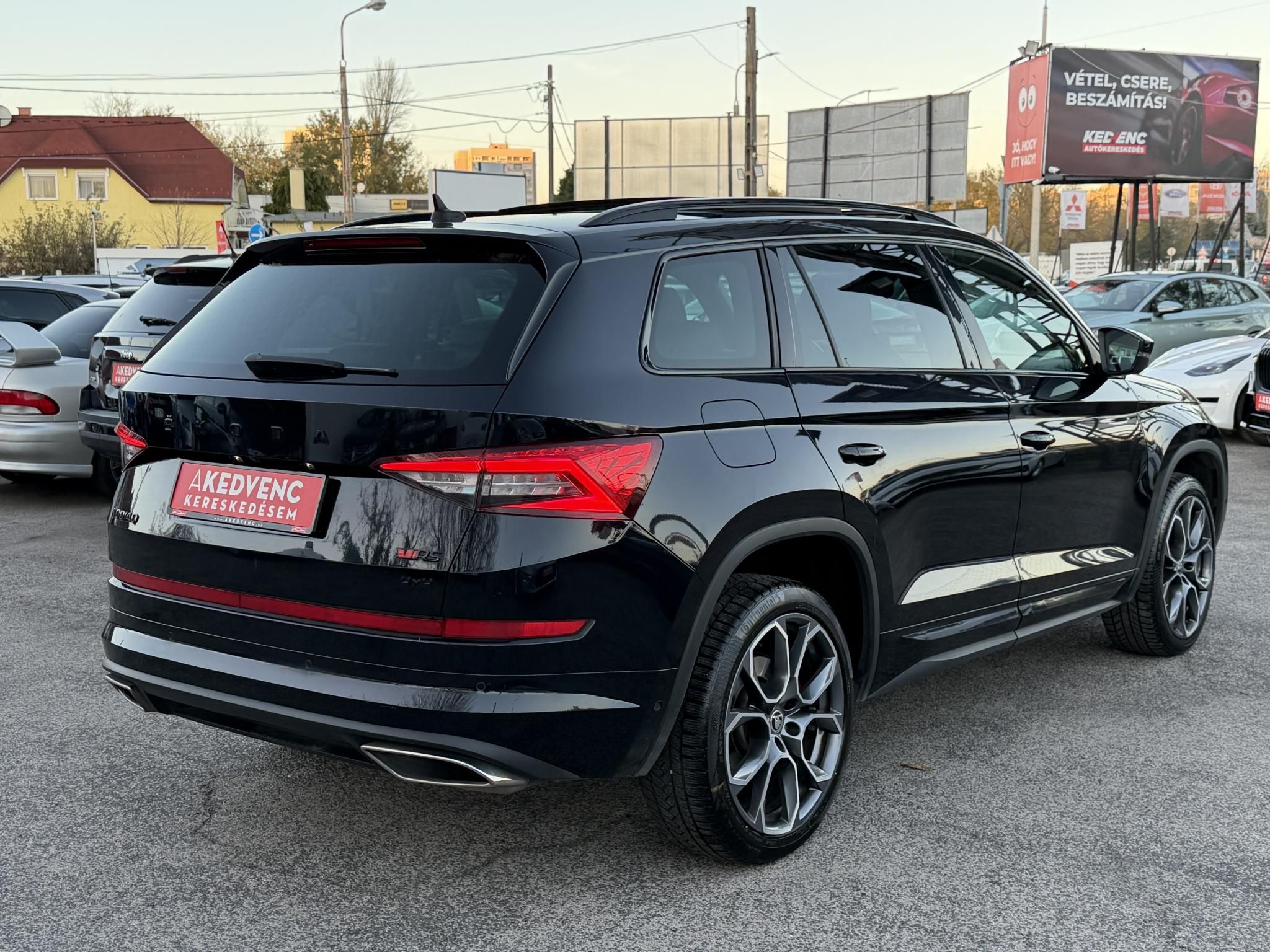SKODA KODIAQ 2.0 TDI SCR RS 4x4 DSG [7 személy] Magyarországi. Végig márkaszervizelt. Teljes felszereltség!