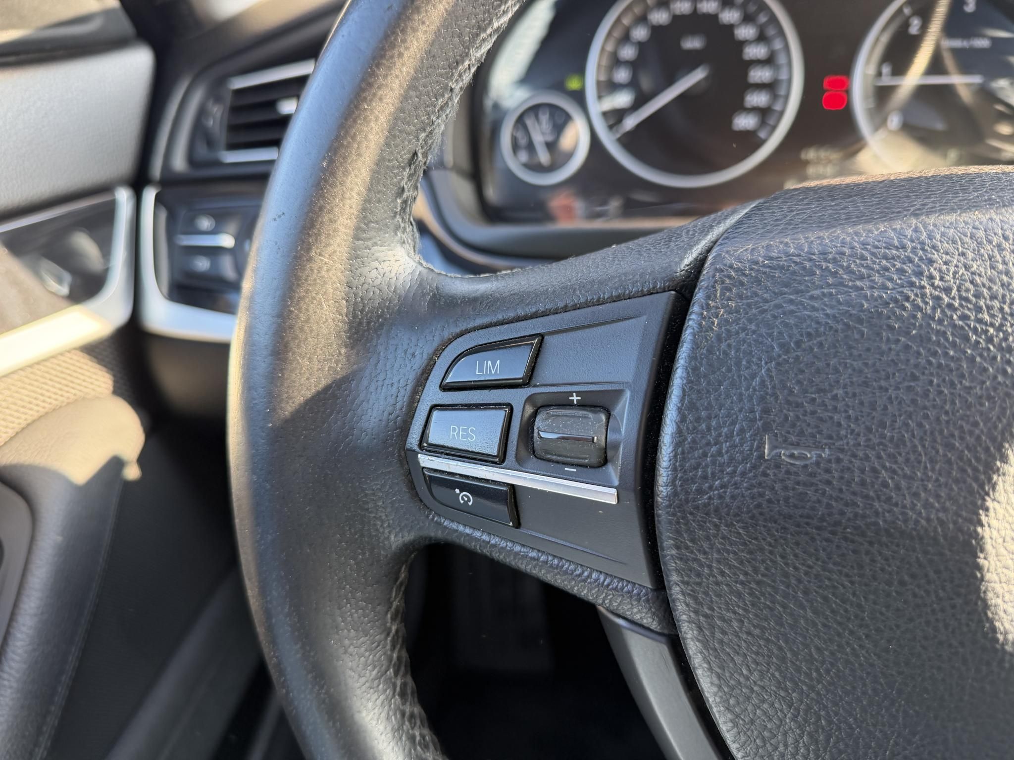 BMW 525d xDrive Touring (Automata) Xenon Tempomat Ülésfűtés PDC Navi Vezérlés cserélve!