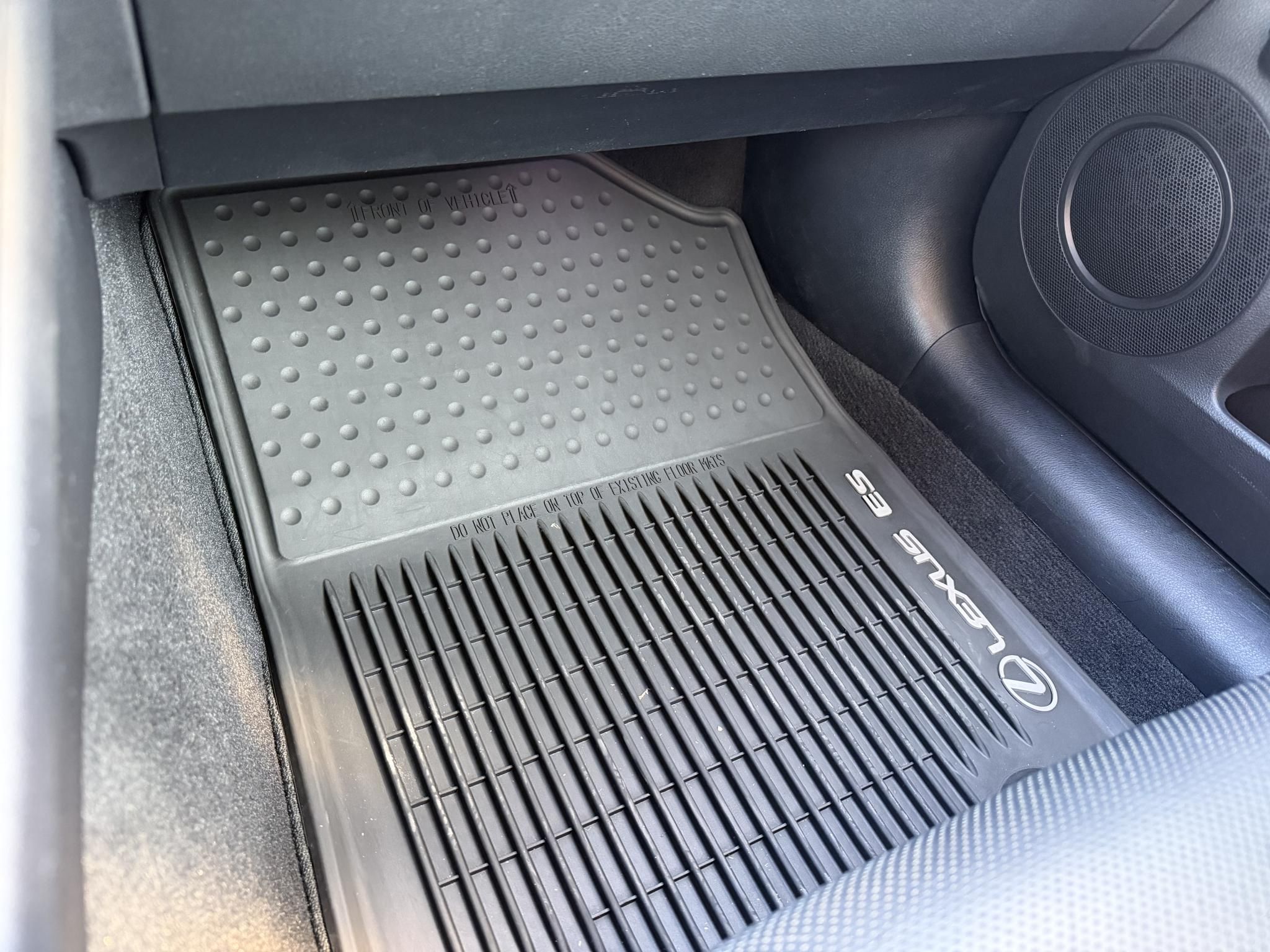 LEXUS ES 300H 112e km. Fakormány. ülésszellőzés. kormányfűtés. kamera. roló!