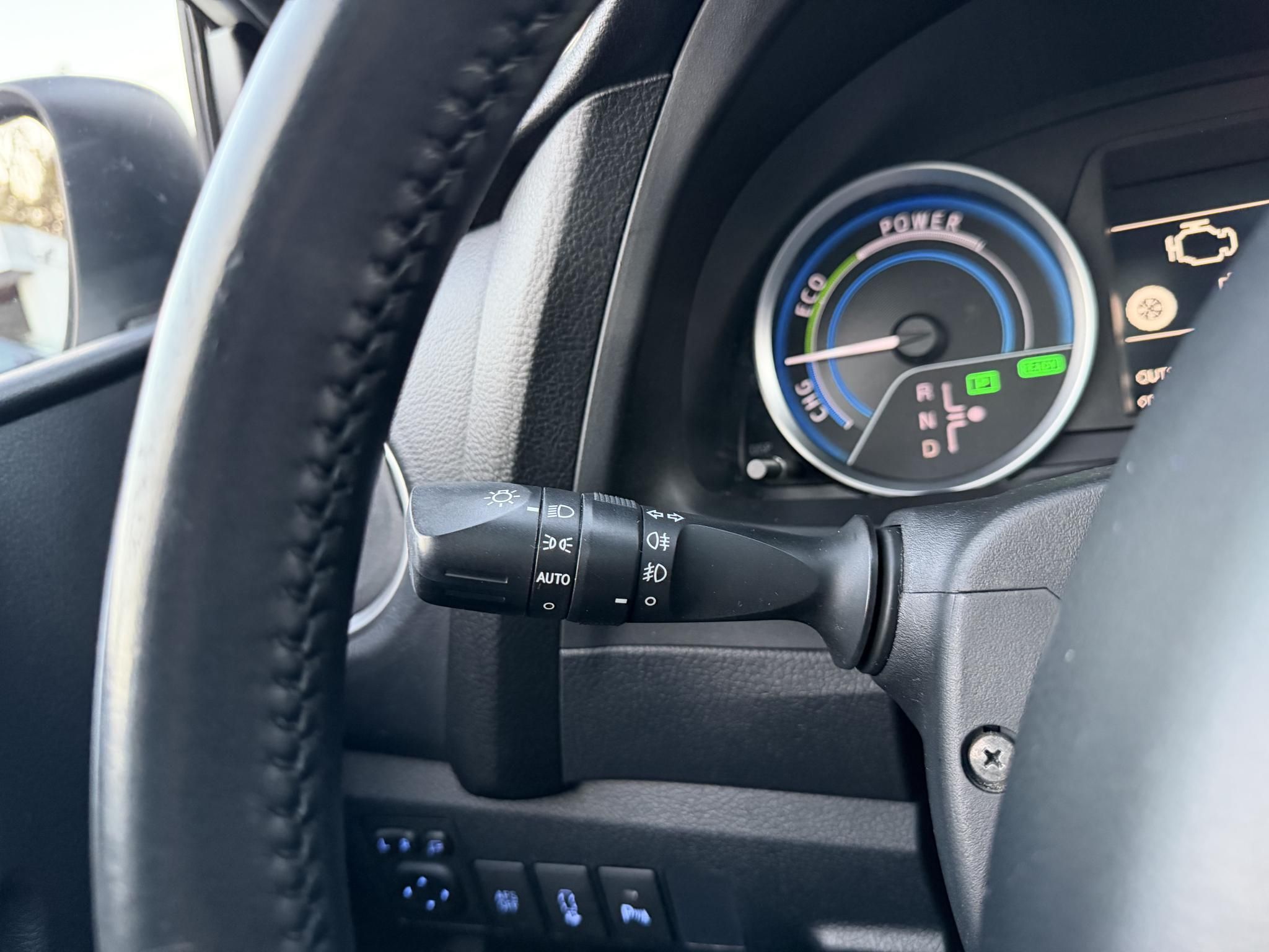 TOYOTA AURIS Touring Sports 1.8 HSD Executive Skyview (Automata) Panoráma Tempomat Ülésfűtés Kamera Keyless Navi