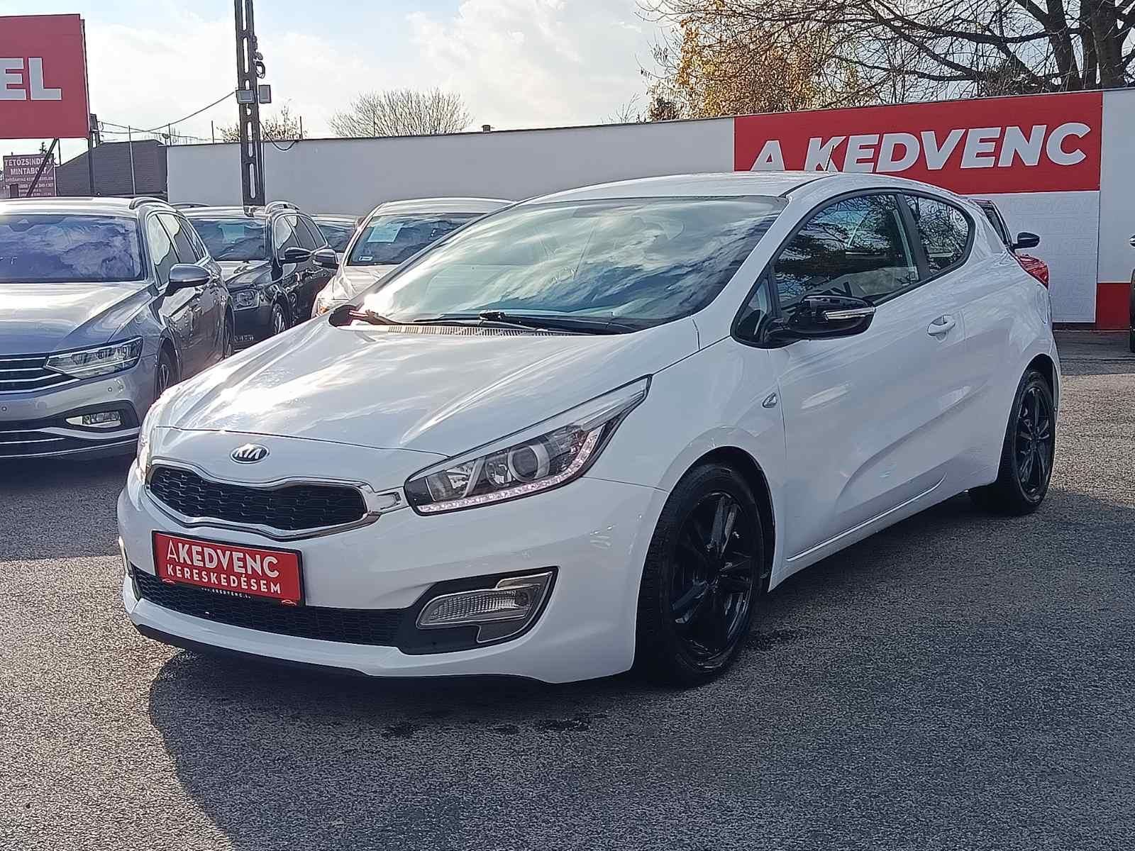 KIA CEE'D Pro1.6 CRDI EX Klíma Tempomat Bluetooth 182e km!