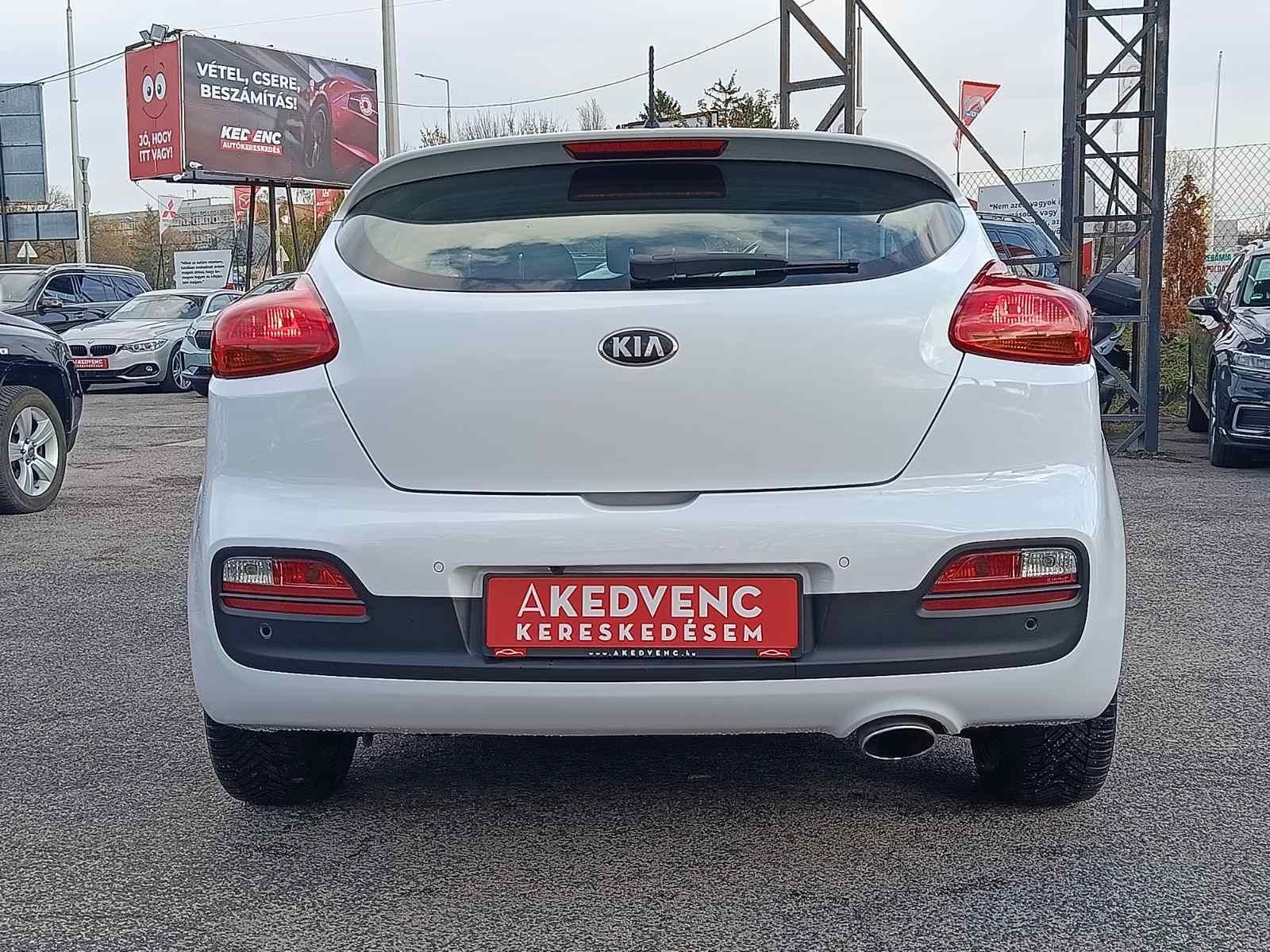 KIA CEE'D Pro1.6 CRDI EX Klíma Tempomat Bluetooth 182e km!