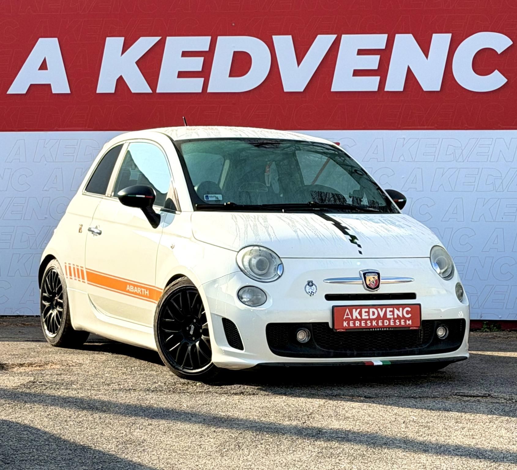 ABARTH 500 1.4 76e km. akrapovic. digitklíma. rendszeresen karbantartott!