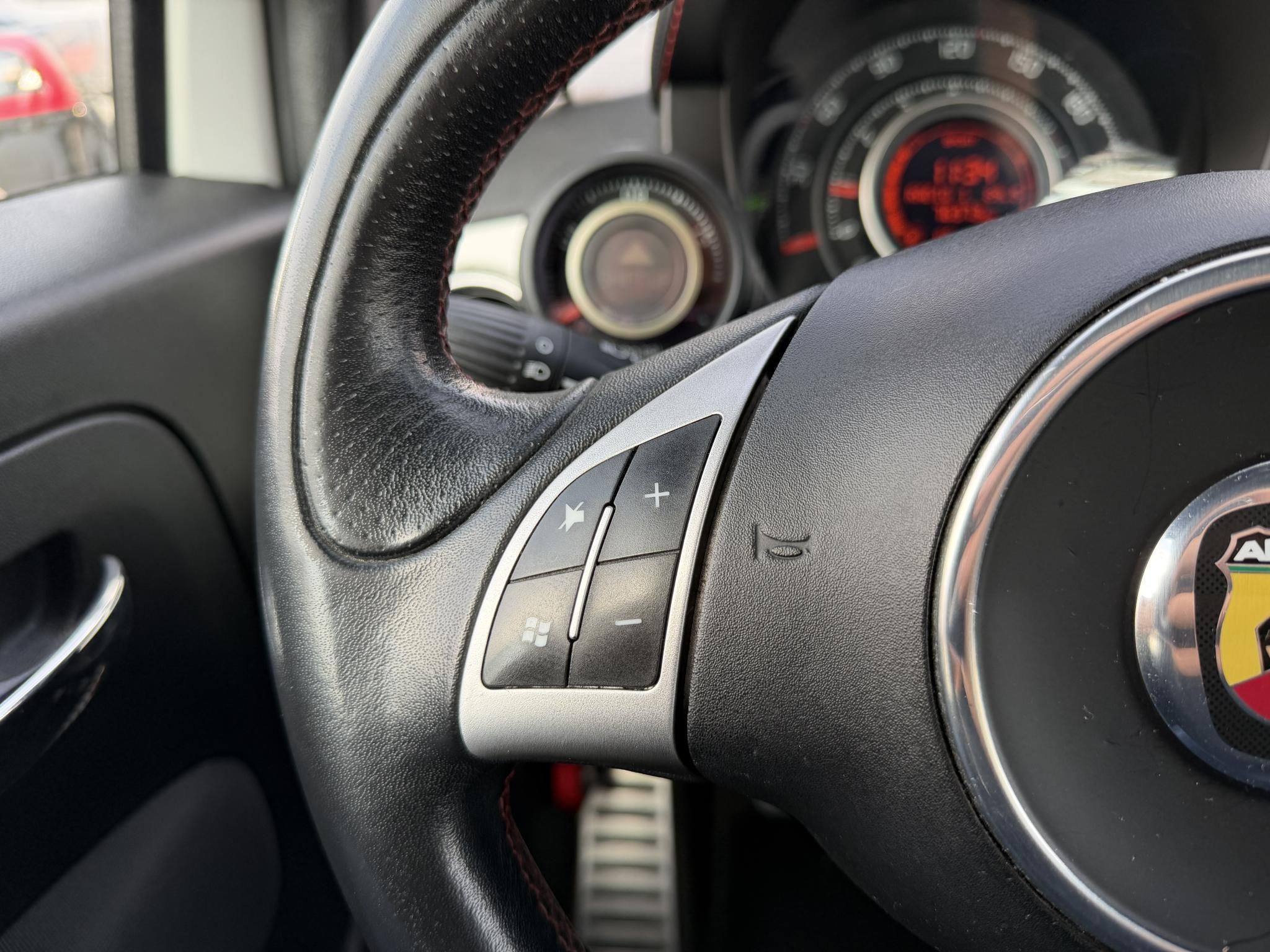 ABARTH 500 1.4 76e km. akrapovic. digitklíma. rendszeresen karbantartott!