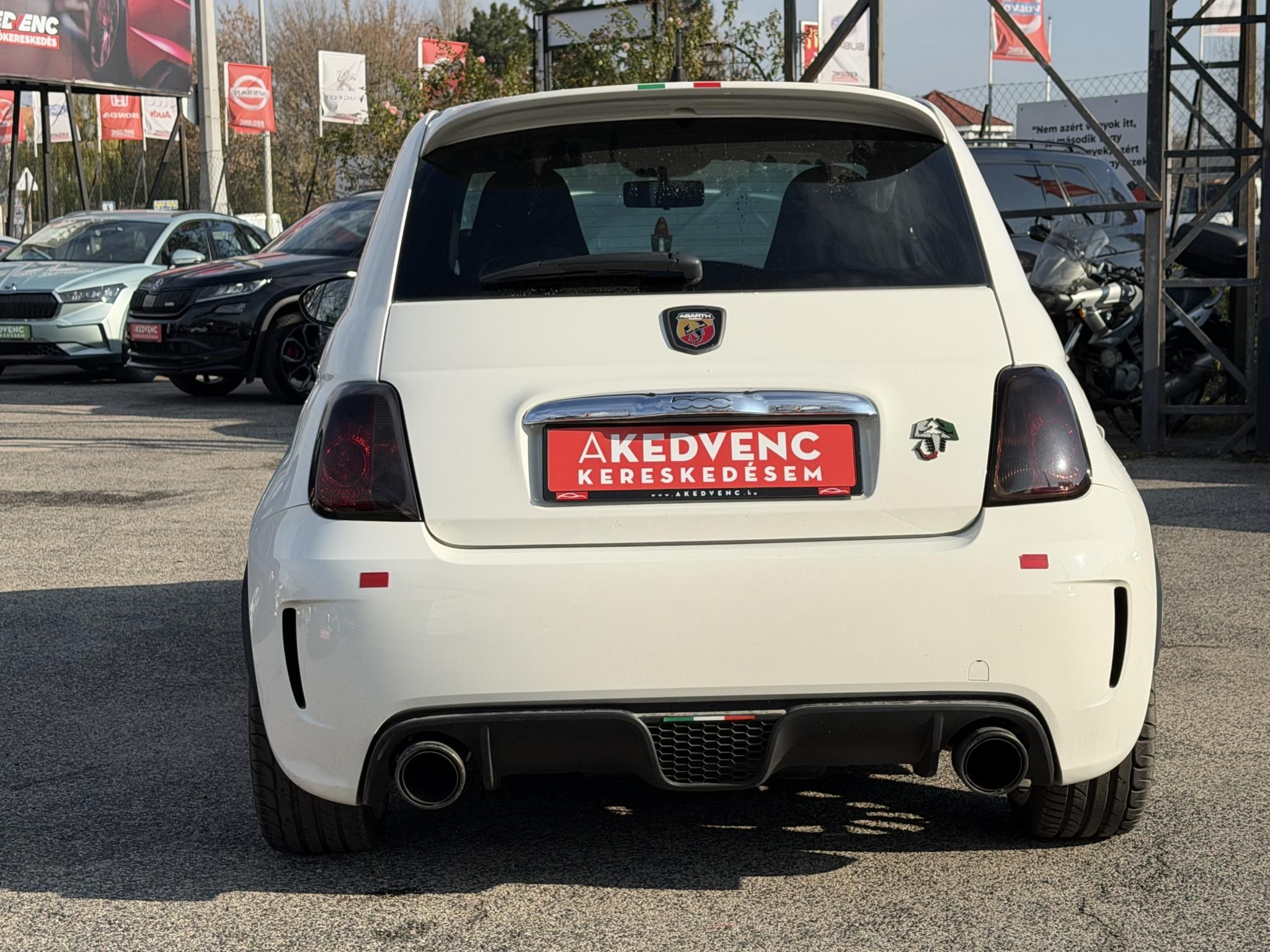 ABARTH 500 1.4 76e km. akrapovic. digitklíma. rendszeresen karbantartott!