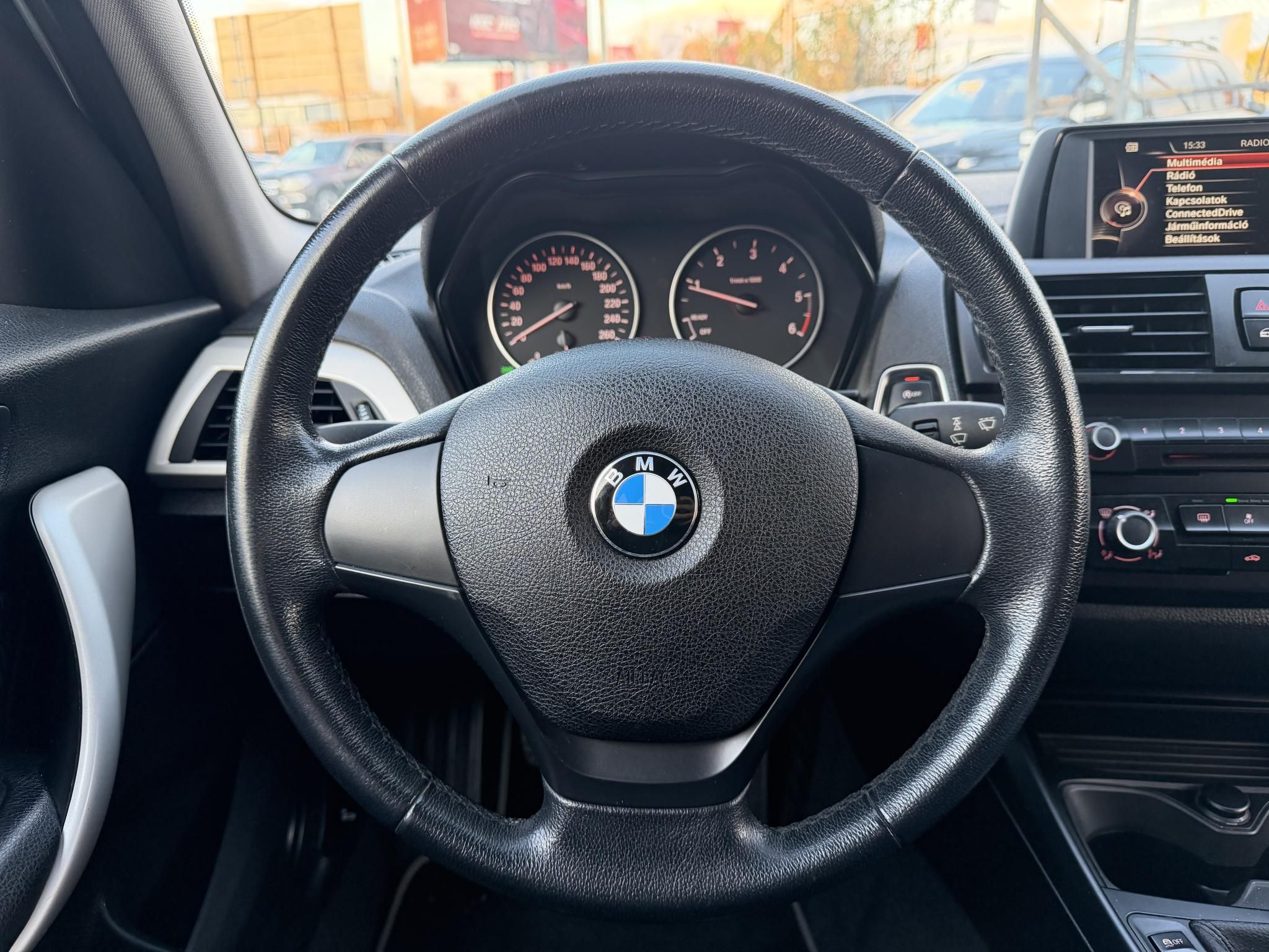 BMW 114d 140e km. Klíma Bluetooth 5L/100km!