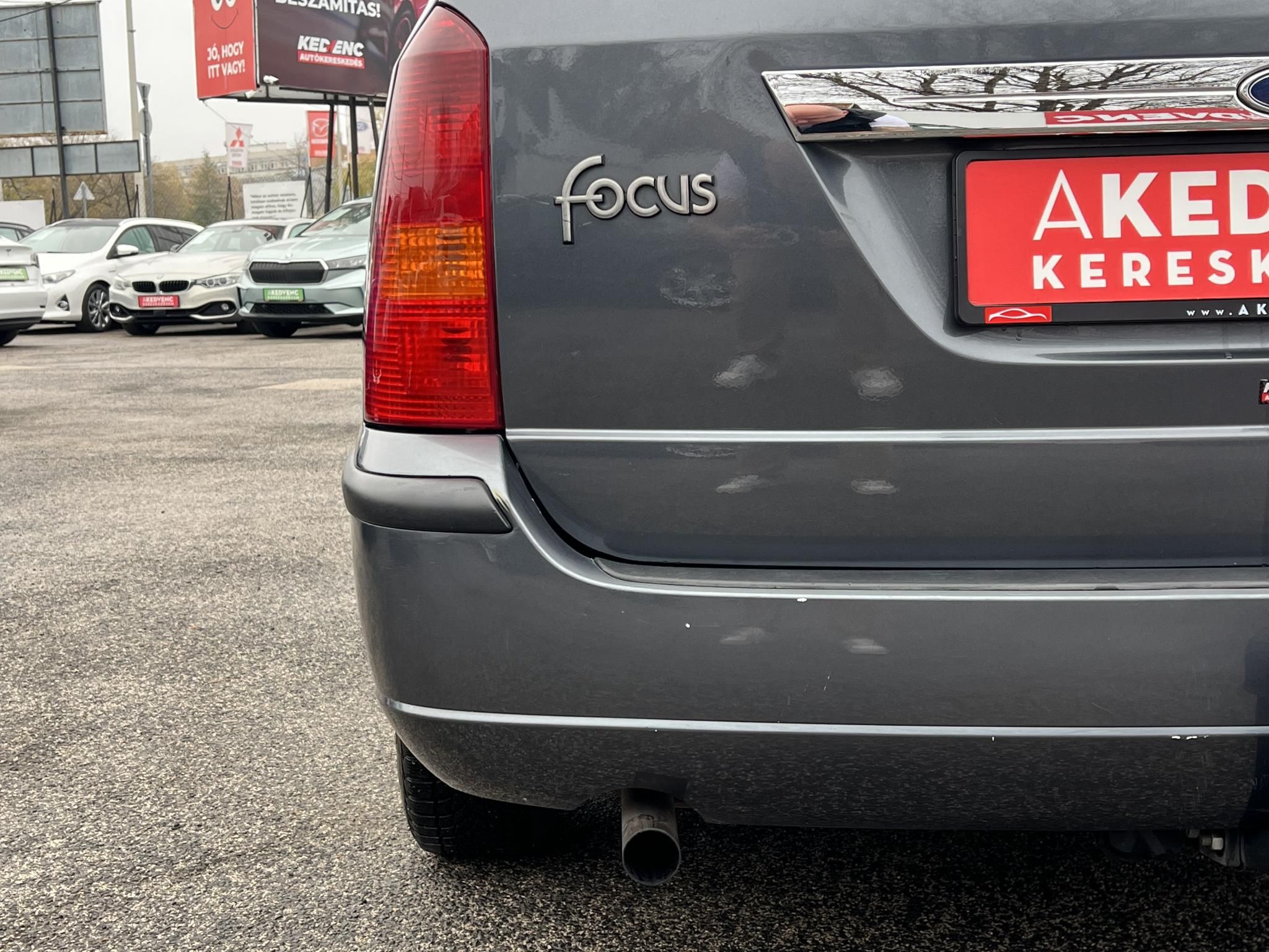 FORD FOCUS 1.6 Ghia Friss vizsga vonóhorog bőr belső!