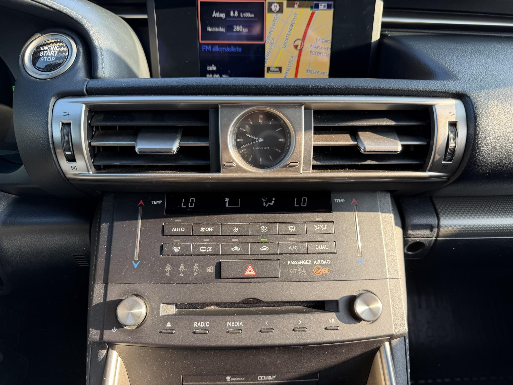 LEXUS IS 200t F Sport (Automata) 75e km. Magyarországi. Márkaszervizelt!