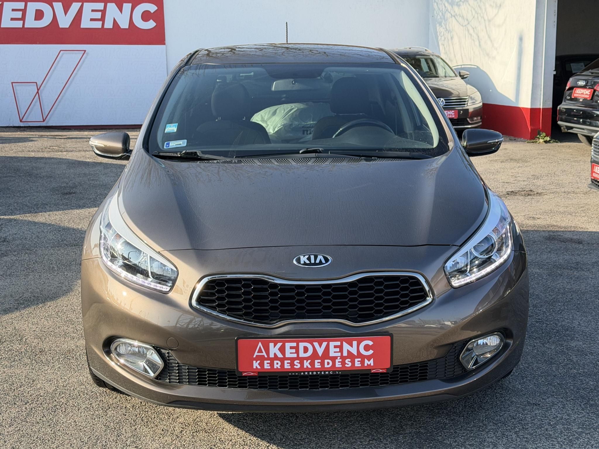 KIA CEE'D 1.4 CVVT EX 72e km. Tempomat Ülésfűtés Kamera Kormányfűtés Navi
