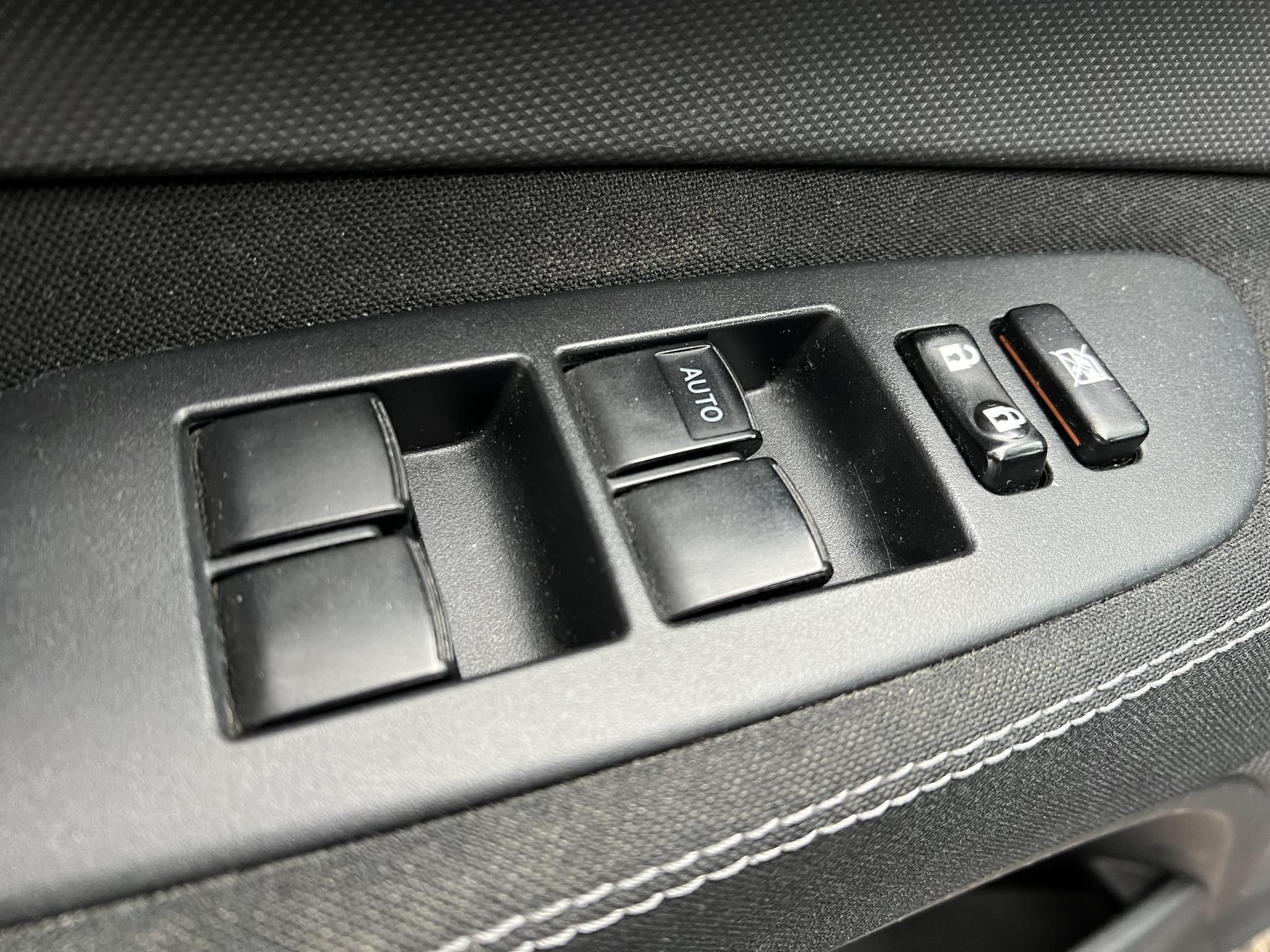 TOYOTA AURIS 1.33 Luna 2009 Magyarországi Digitklíma Multikormány 185e km!