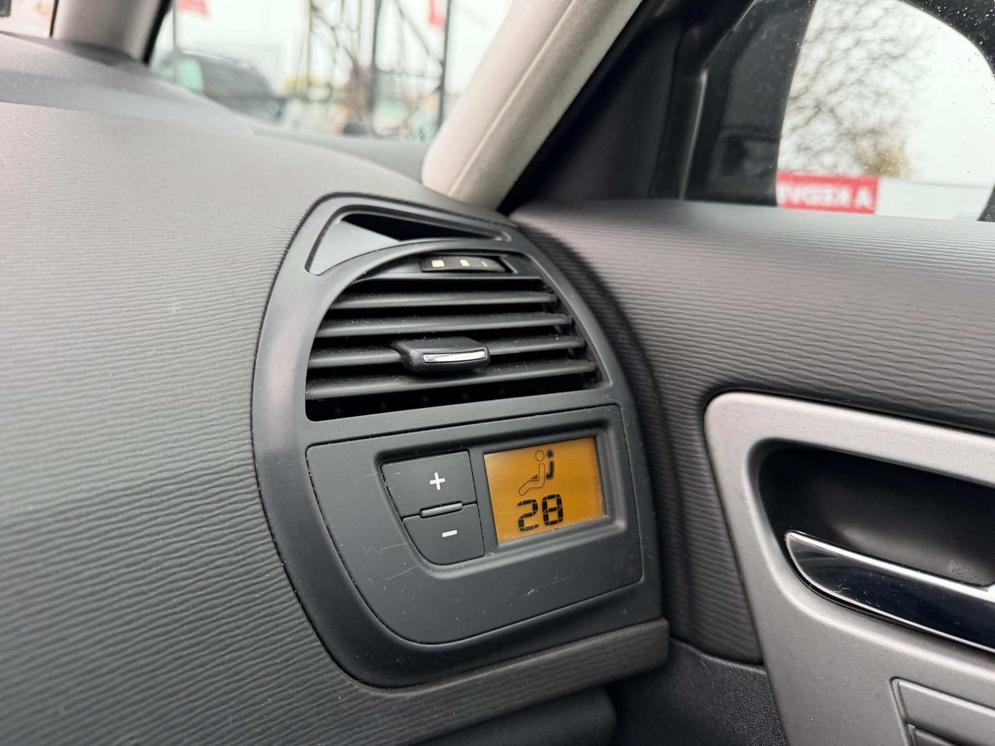 CITROEN C4 PICASSO Grand2.0 HDi Dynamique FAP (7 személyes ) Tempomat Digitklíma Tolatóradar Multikormány