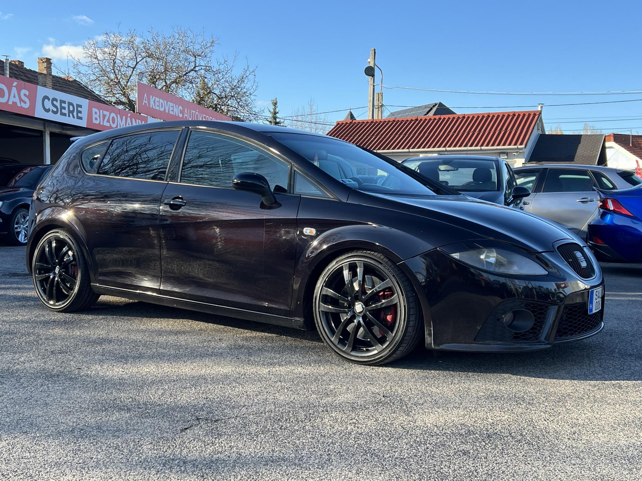 SEAT LEON 2.0 TFSI Cupra 350le! Integrált fejtámlás ülések. Boheme Purple fényezés