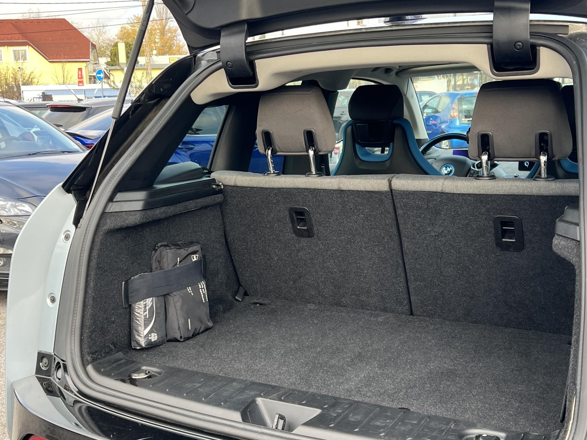 BMW I3 REX (Automata) Loft belső Nagy navi Keylessgo Panorámatető Adaptív tempomat!