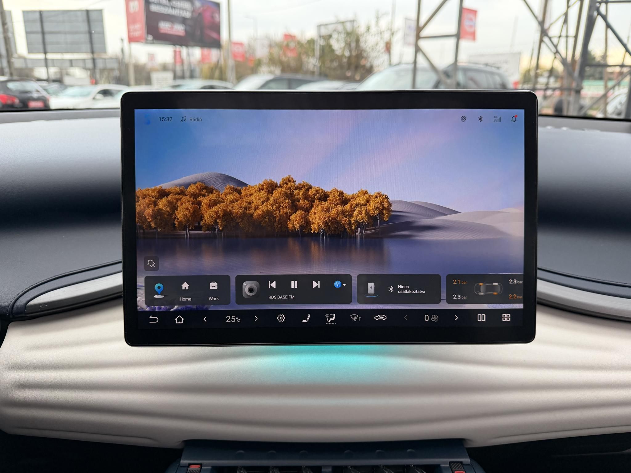 BYD ATTO 3 Design 60,4kWh M.o.-i. 1.tul. LFP. garanciális. panorámatető. világos belső!