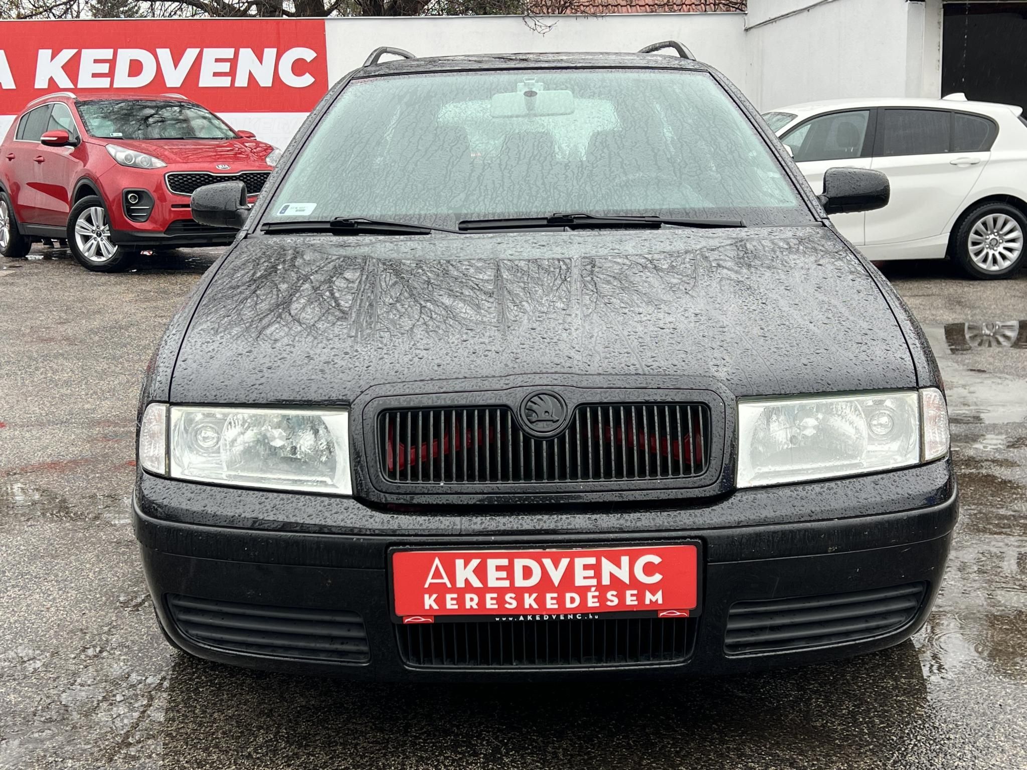 SKODA OCTAVIA Combi 1.6 Classic Klíma Vonóhororg City szervó!