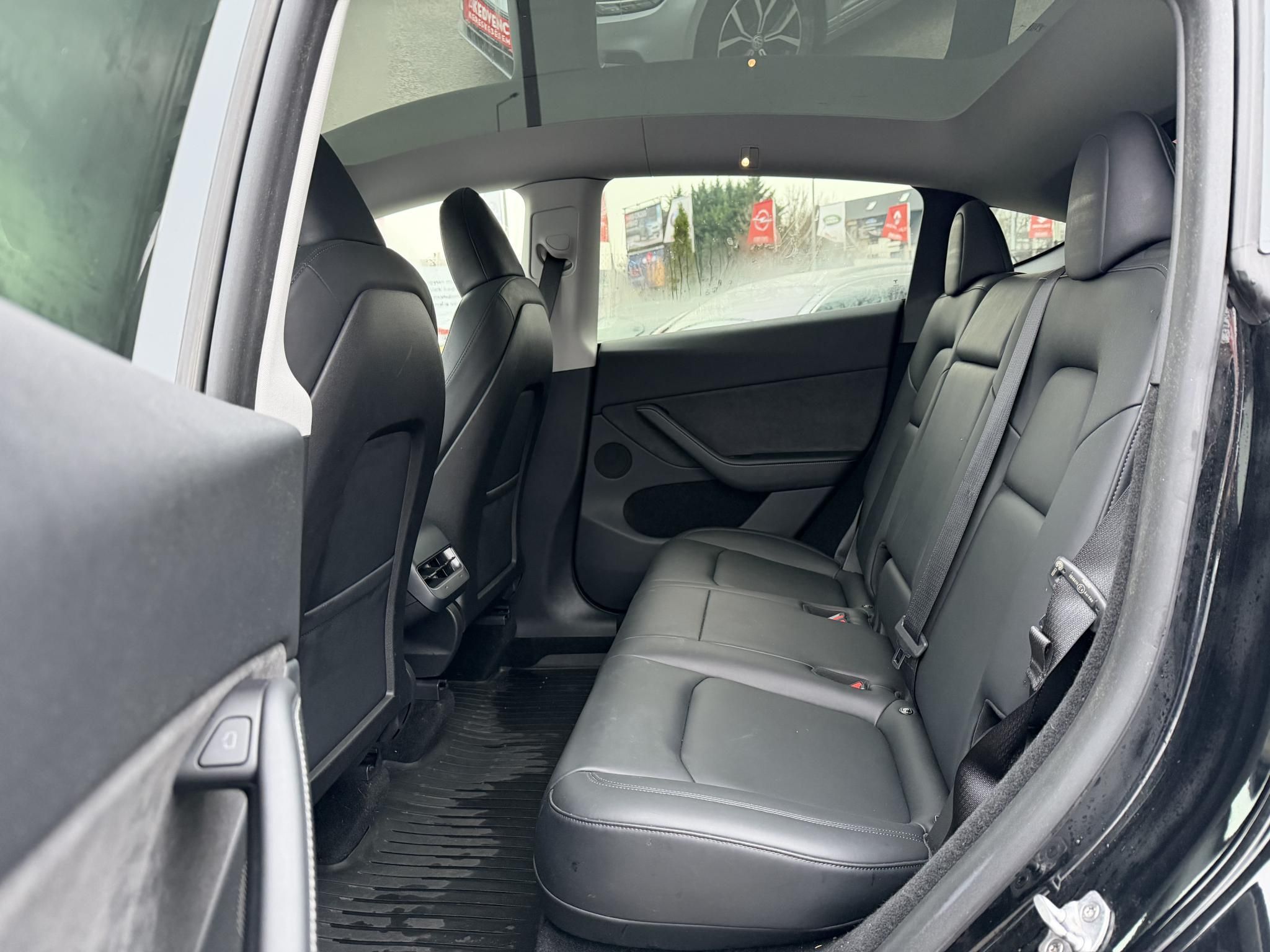 TESLA MODEL Y Performance AWD (Automata) 49e km. ÁFÁS! AMD Ryzen. garanciális. premium hifi. vonóhorog!