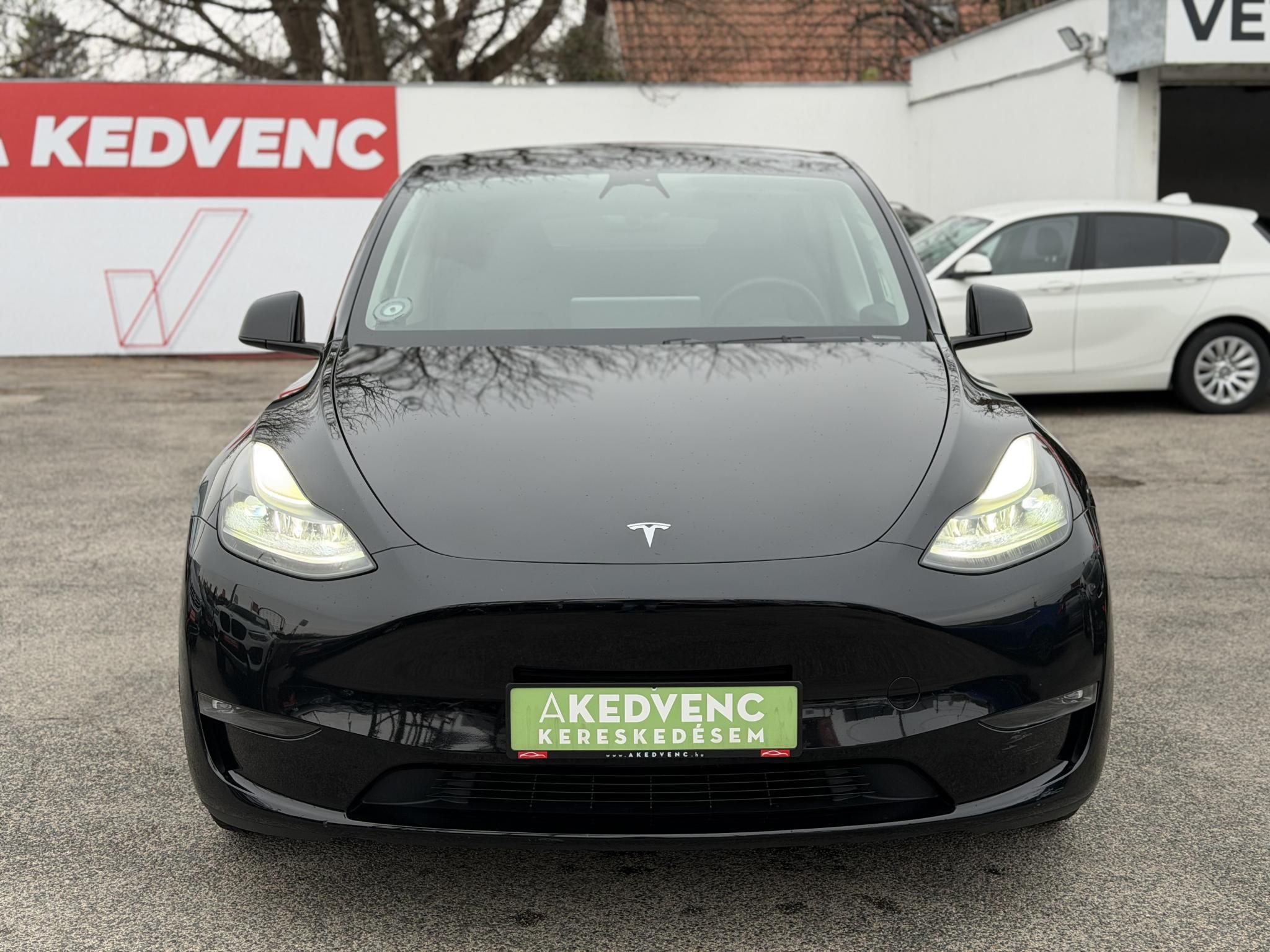 TESLA MODEL Y Performance AWD (Automata) 49e km. ÁFÁS! AMD Ryzen. garanciális. premium hifi. vonóhorog!