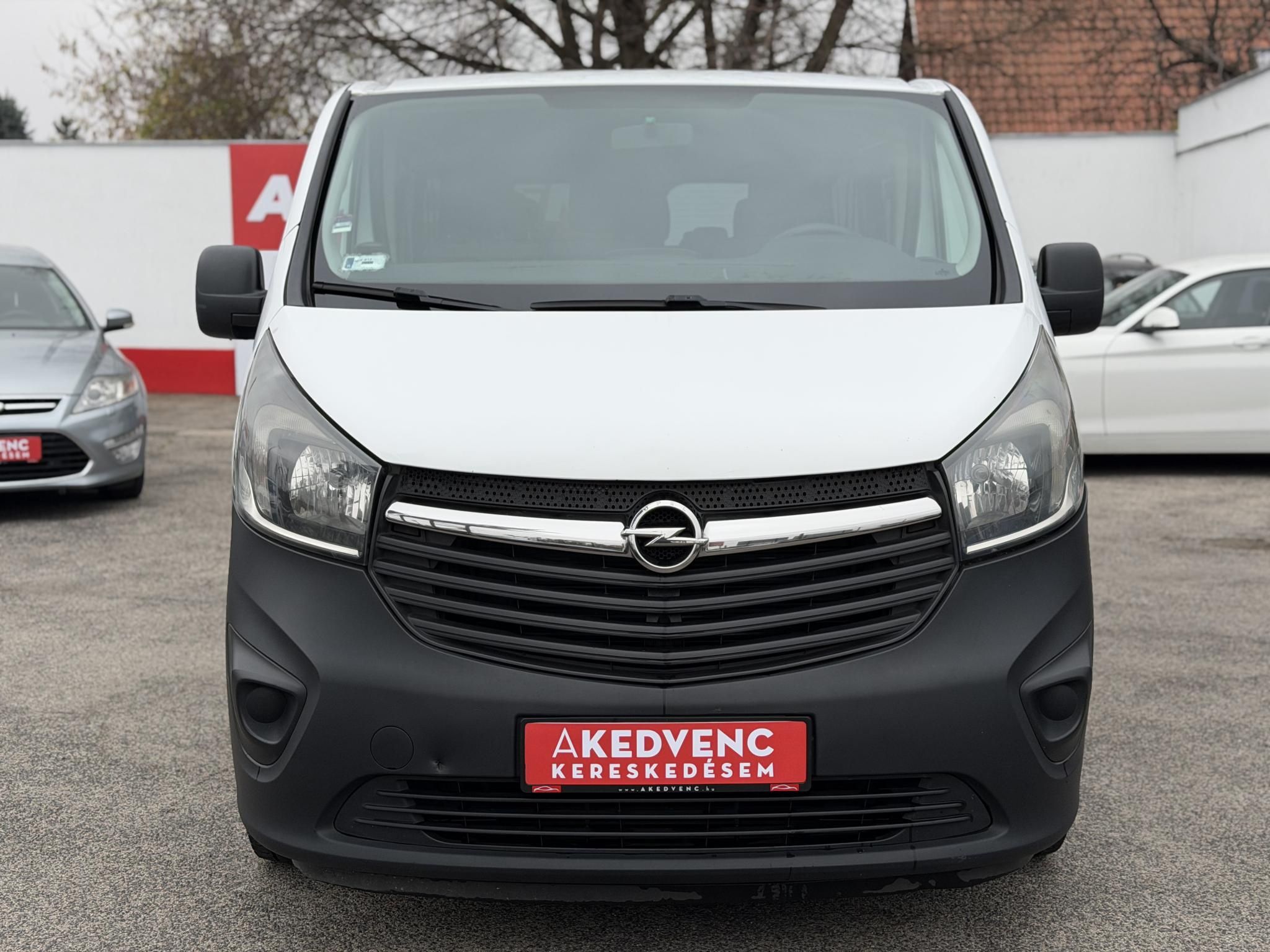 OPEL VIVARO 1.6 CDTI L1H1 2.7t Start-Stop Euro 6 (9 személyes) M.o.-i. 1.tul. Tempomat Klíma Tolatóradar