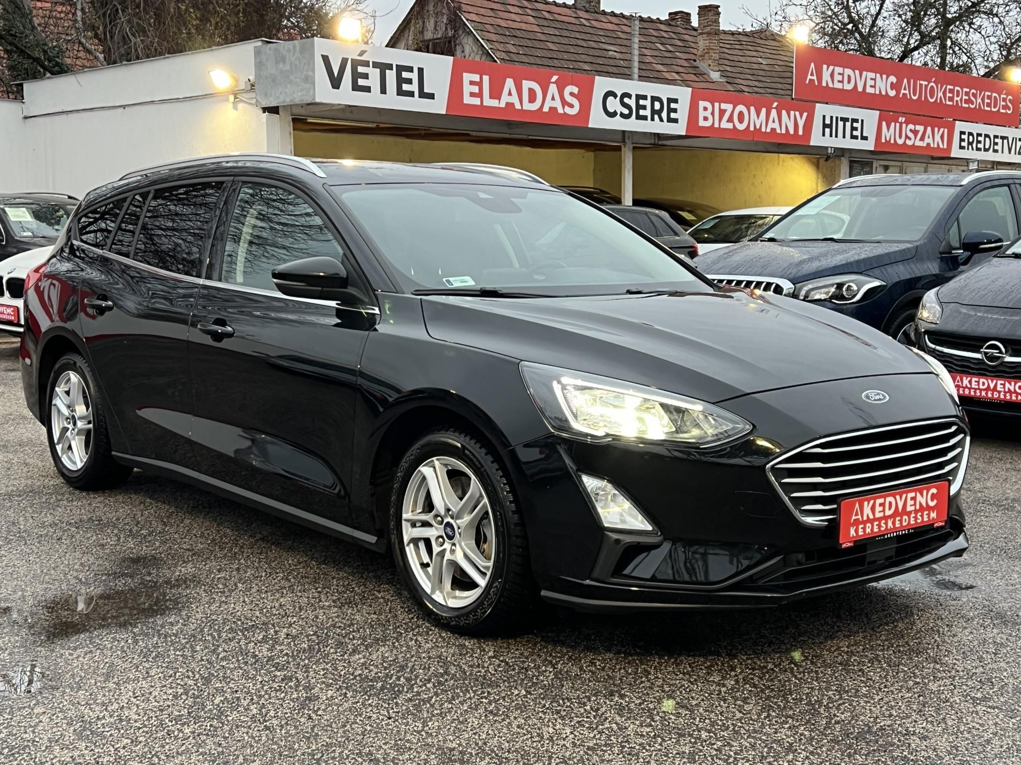 FORD FOCUS 1.0 EcoBoost Connected M.o.-i. 1.tul. Márkaszervizelt! Carplay