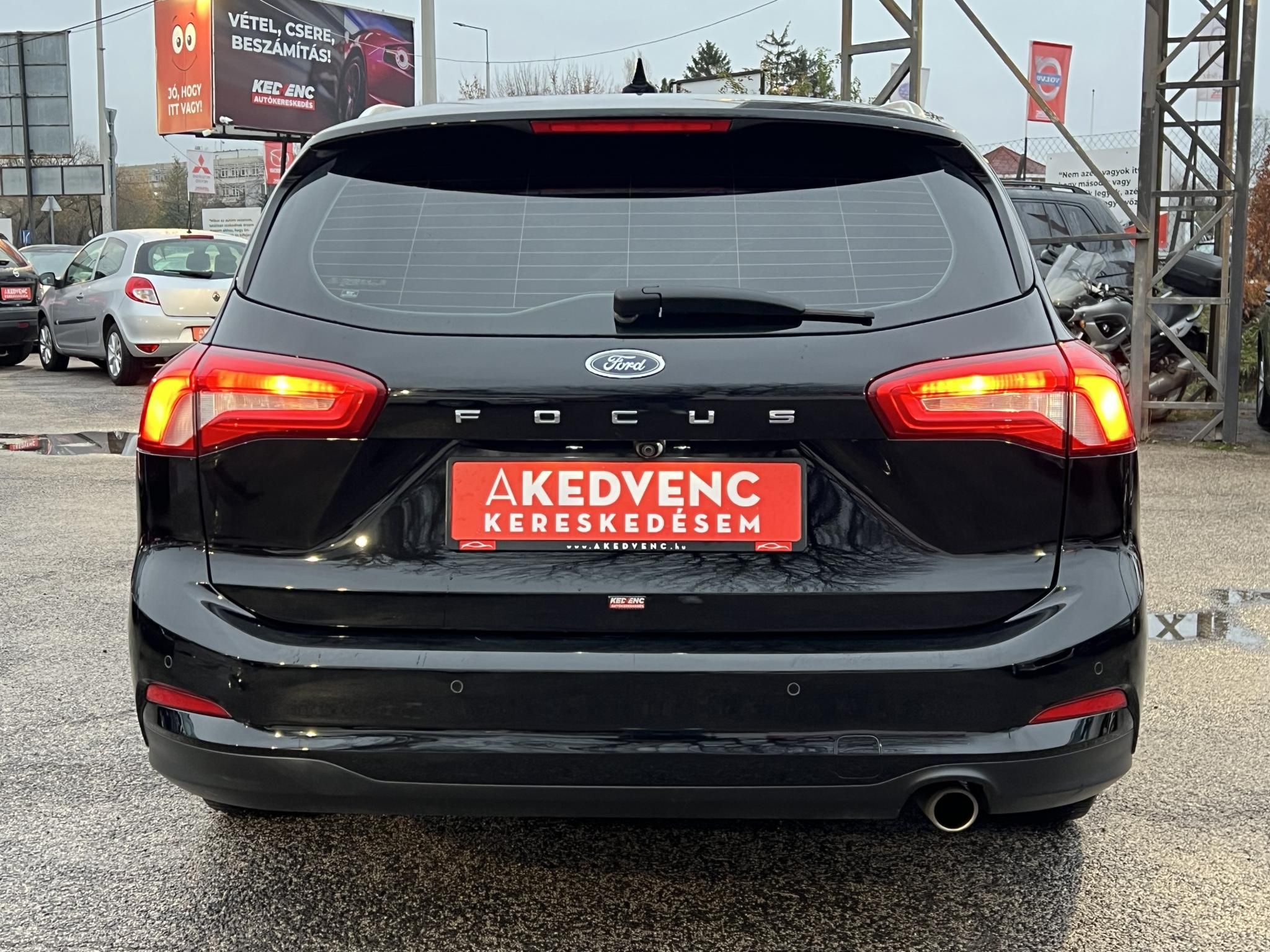 FORD FOCUS 1.0 EcoBoost Connected M.o.-i. 1.tul. Márkaszervizelt! Carplay