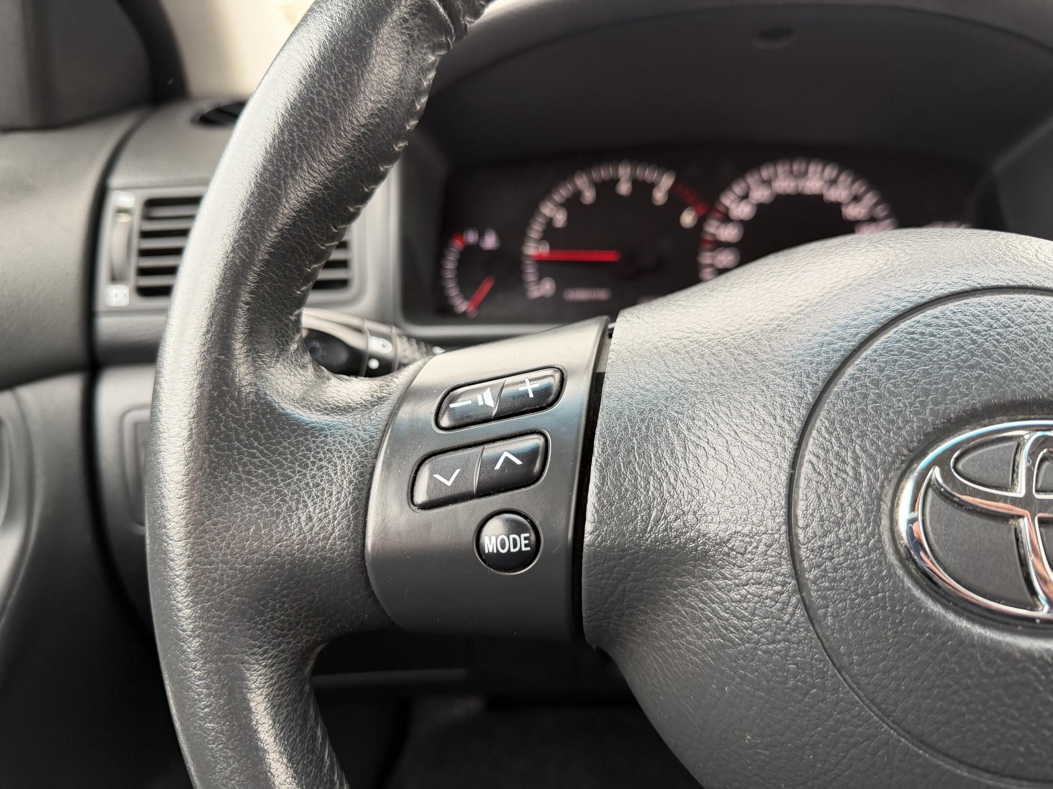 TOYOTA COROLLA 1.4 D-4D Sol Plus M-MT 163e km. Digitklíma Tolatóradar Ülésfűtés