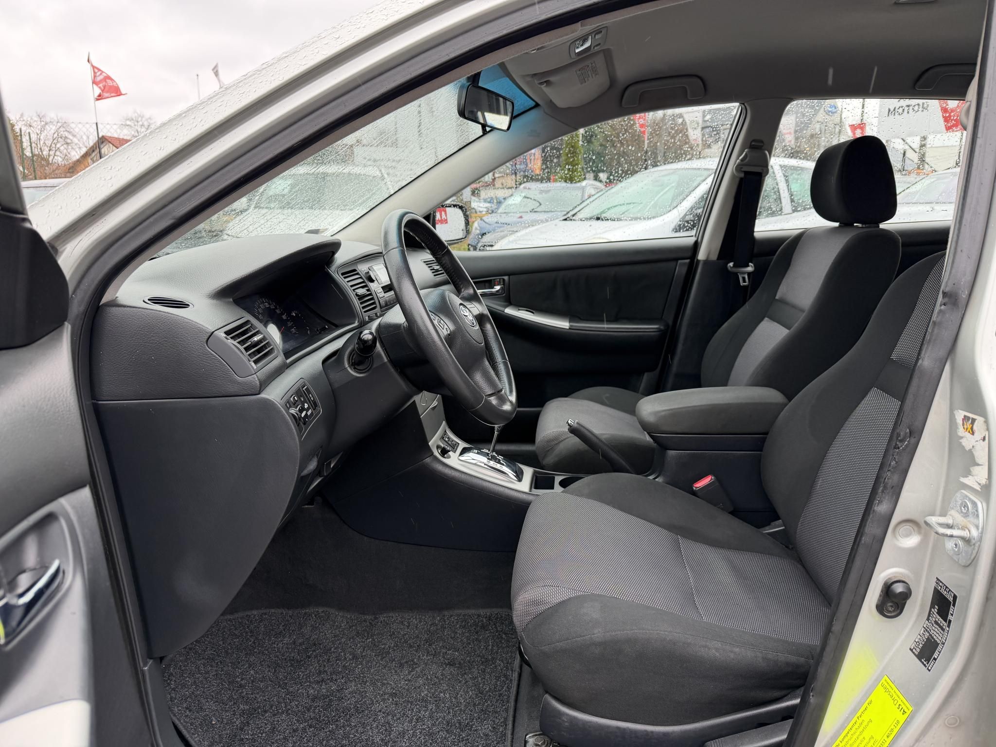 TOYOTA COROLLA 1.4 D-4D Sol Plus M-MT 163e km. Digitklíma Tolatóradar Ülésfűtés