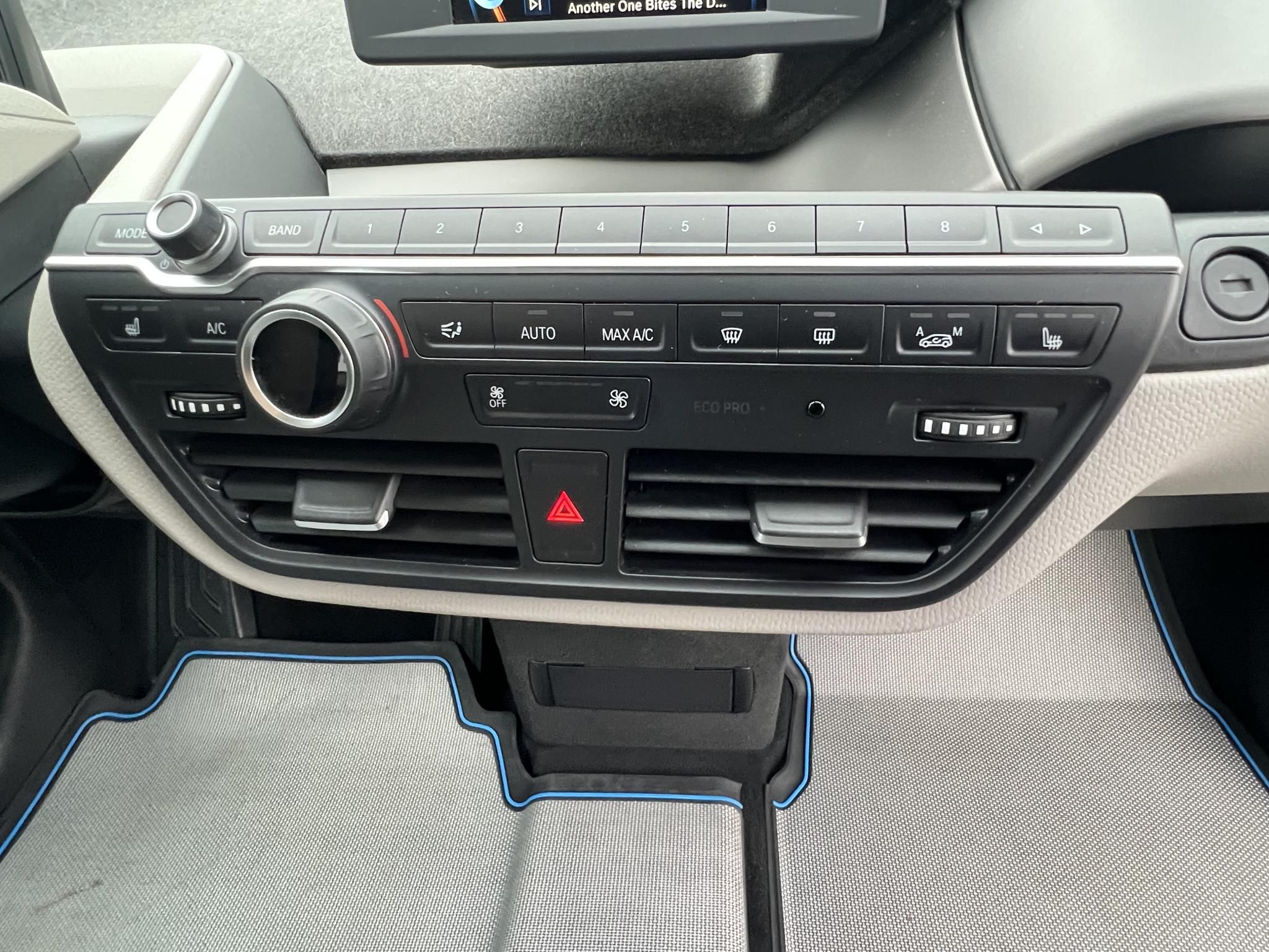 BMW I3 (Automata) 60Ah 59e km. Loft belső Navi Ülésfűtés Félbőr Bluetooth!