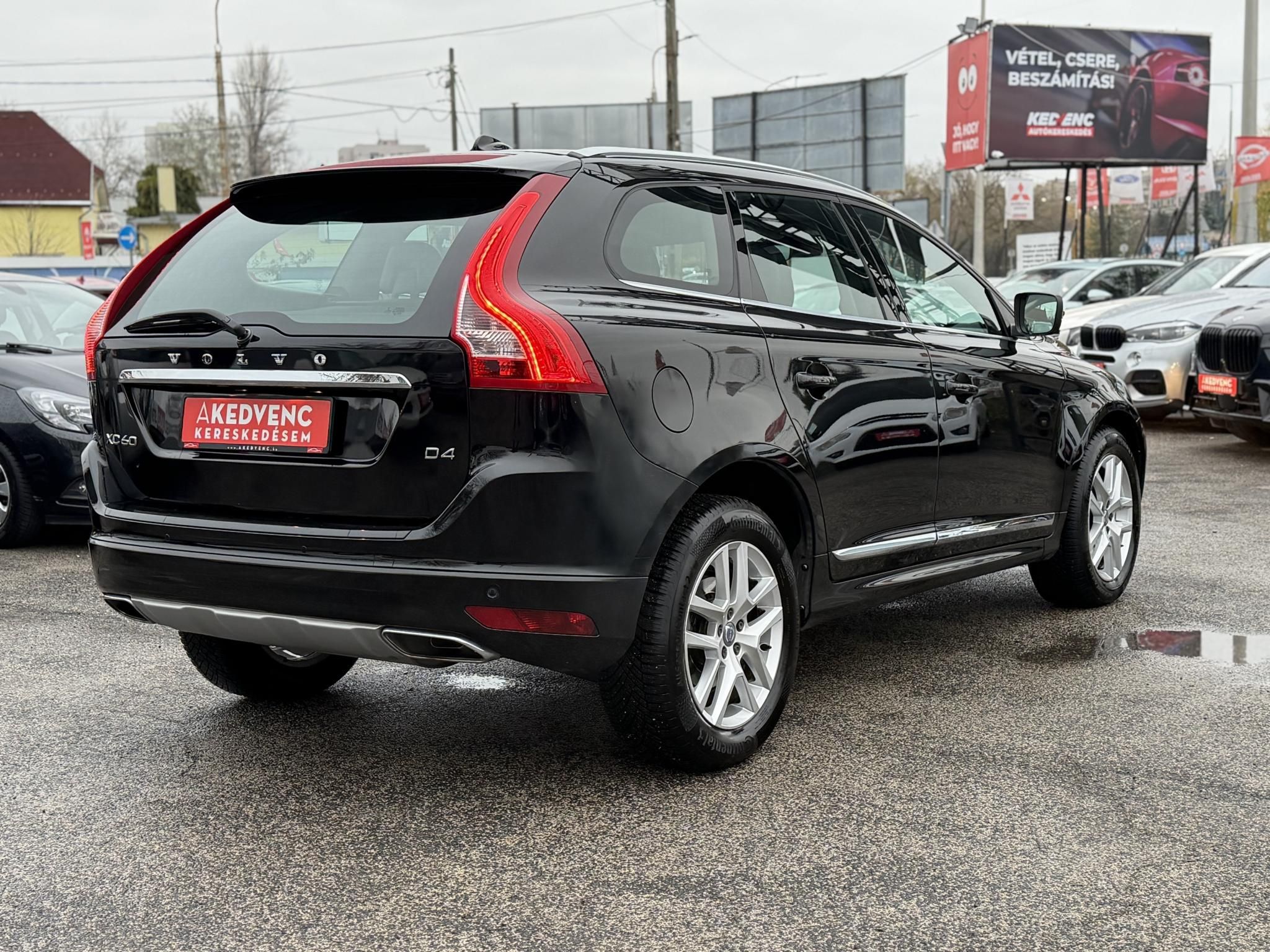 VOLVO XC60 2.0 D [D4] Momentum Geartronic FWD 155e km. Magyarországi Navi Memória Tempomat Ülésfűtés PDC Bluetooth