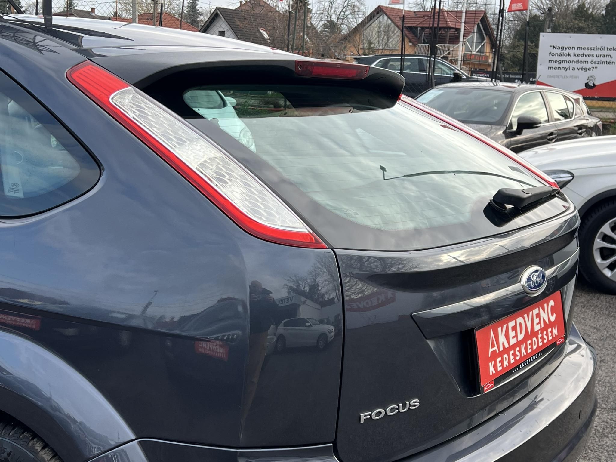 FORD FOCUS 1.6 Ghia (Automata) Klíma Tempomat City szervó Téli/nyári garnitúra!