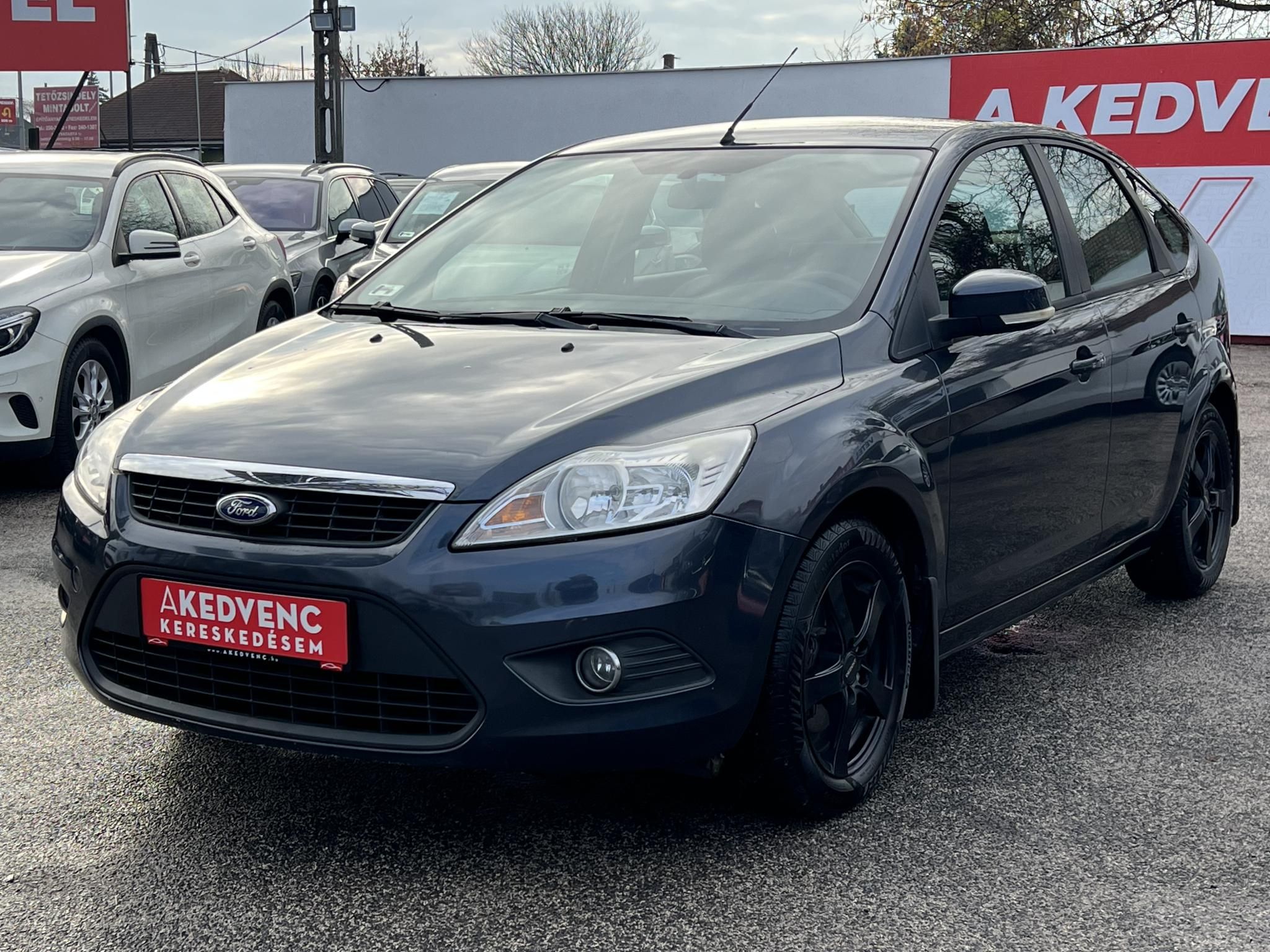 FORD FOCUS 1.6 Ghia (Automata) Klíma Tempomat City szervó Téli/nyári garnitúra!