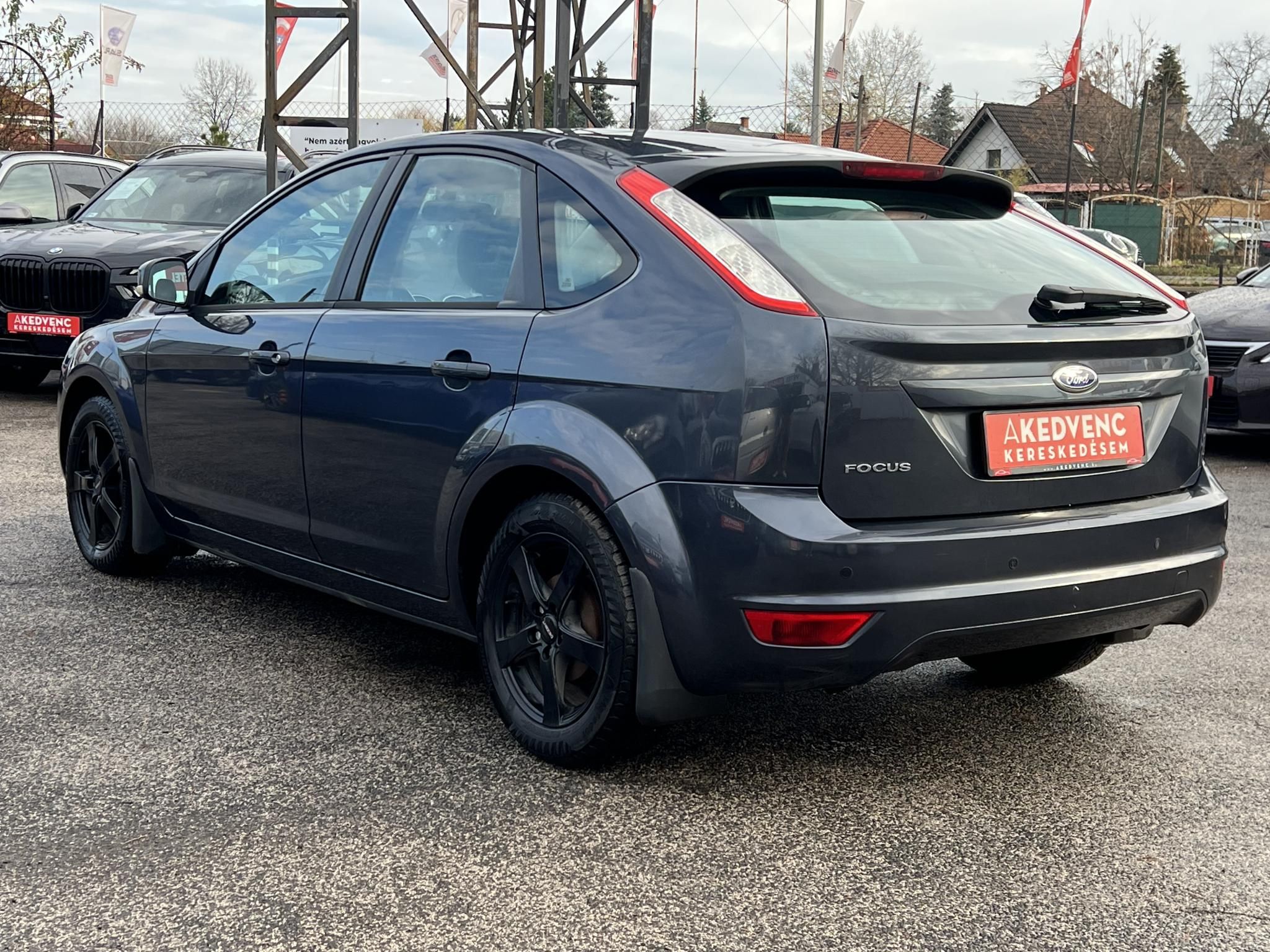 FORD FOCUS 1.6 Ghia (Automata) Klíma Tempomat City szervó Téli/nyári garnitúra!