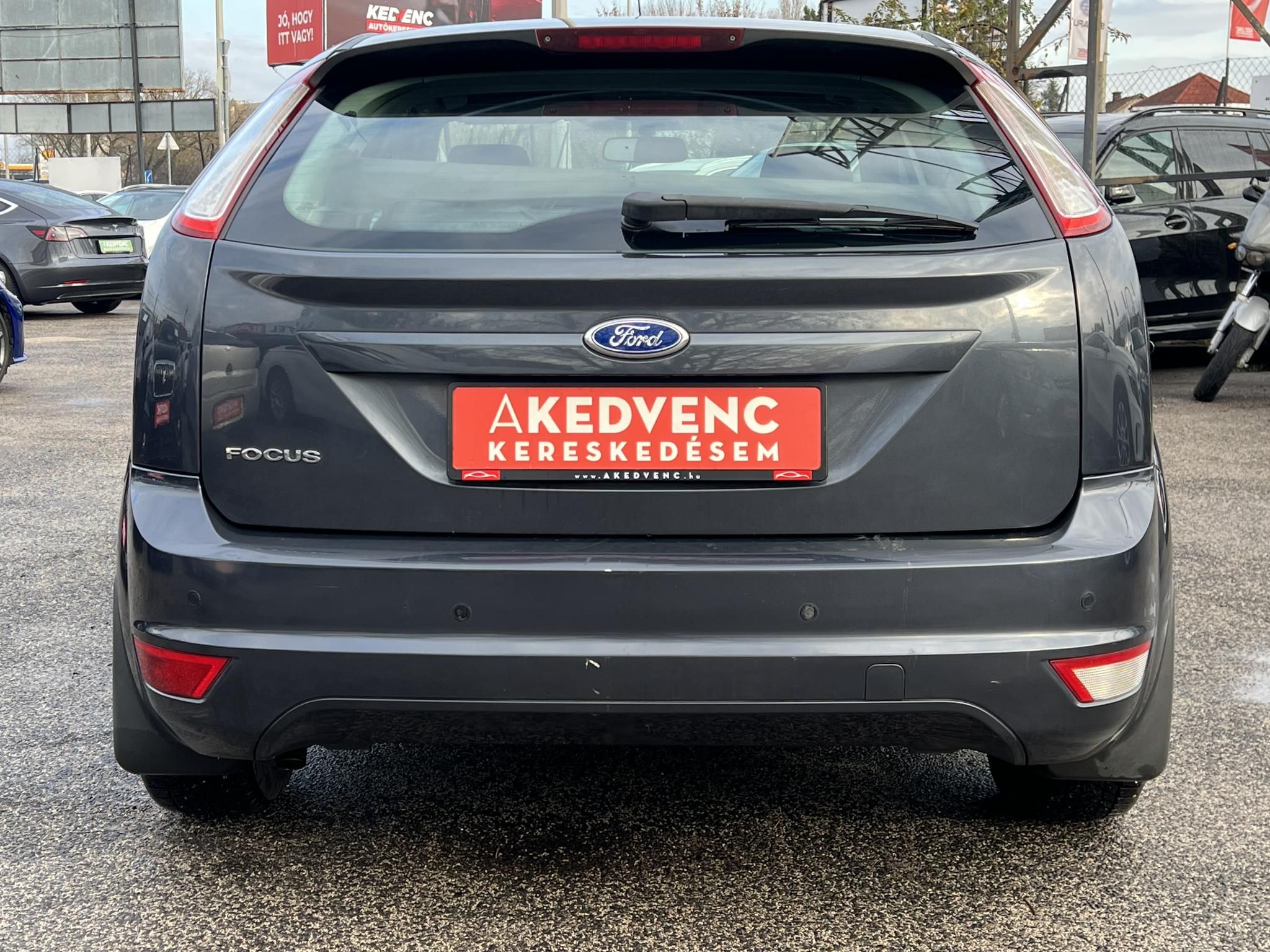 FORD FOCUS 1.6 Ghia (Automata) Klíma Tempomat City szervó Téli/nyári garnitúra!