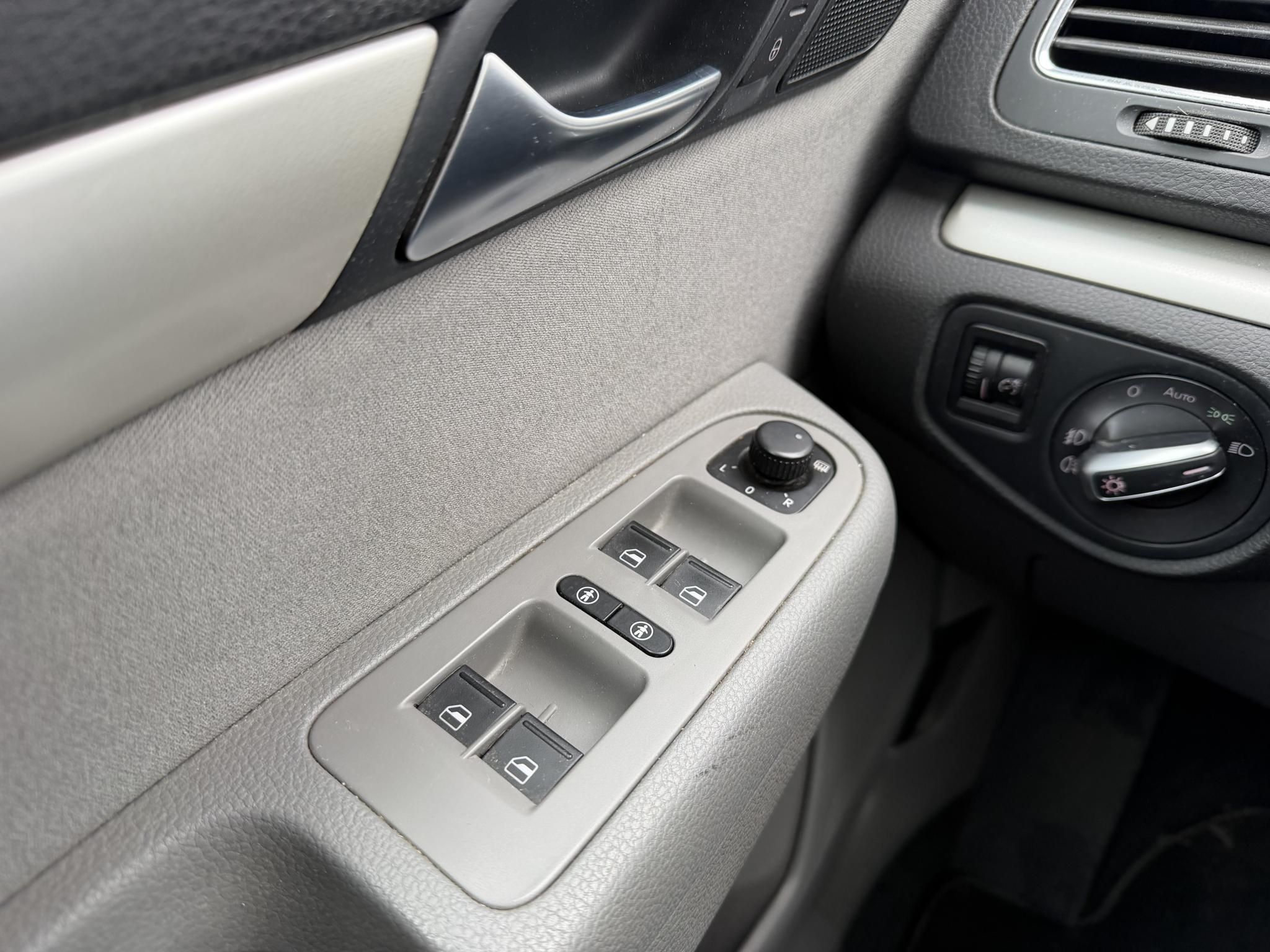 SEAT ALHAMBRA 2.0 CR TDI Style DSG [7 személy] Panorámatető Ülésfűtés Adaptív futómű Világos belső Frissen szervizelt!