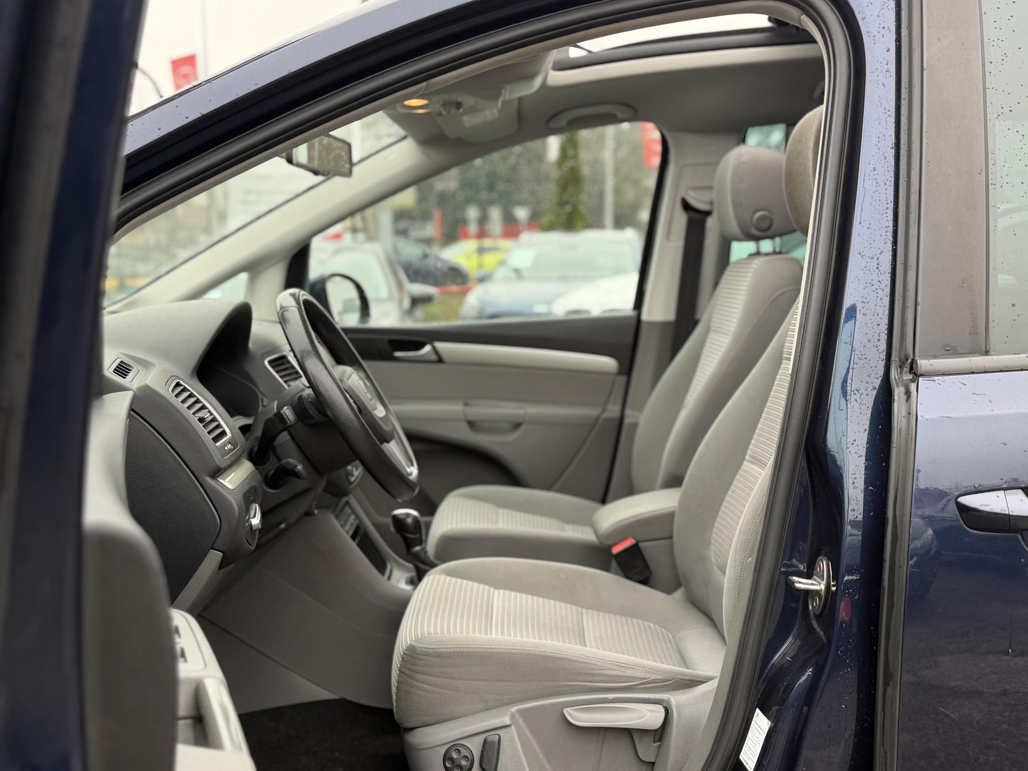 SEAT ALHAMBRA 2.0 CR TDI Style DSG [7 személy] Panorámatető Ülésfűtés Adaptív futómű Világos belső Frissen szervizelt!