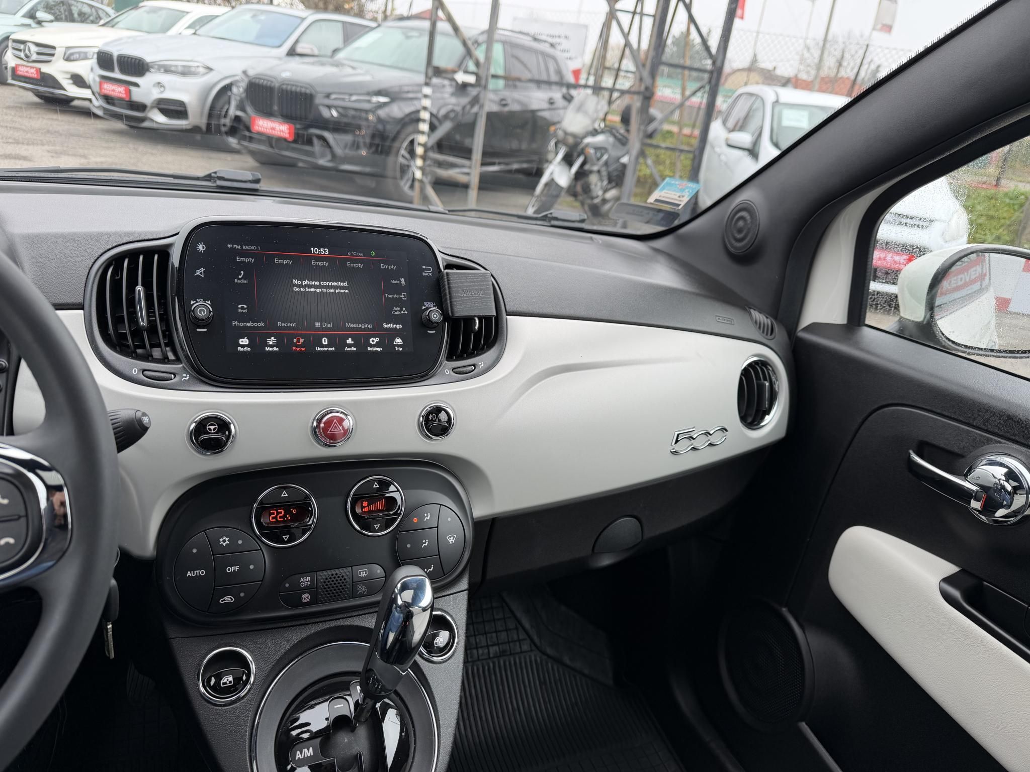 FIAT 500 1.2 8V Star Dualogic 12e km. Magyarországi Panorámatető Téli-nyári kerék Újszerű állapot!