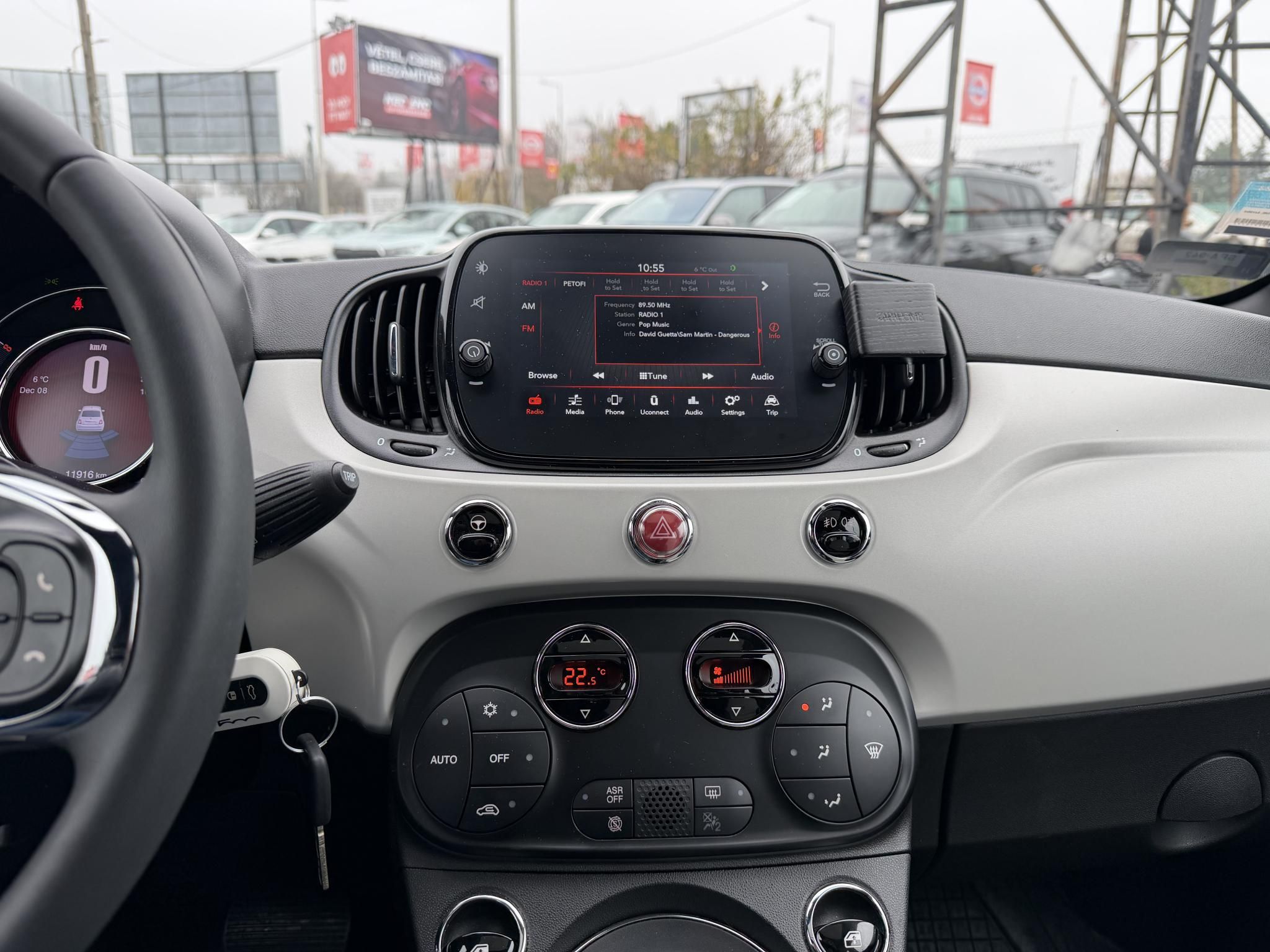 FIAT 500 1.2 8V Star Dualogic 12e km. Magyarországi Panorámatető Téli-nyári kerék Újszerű állapot!