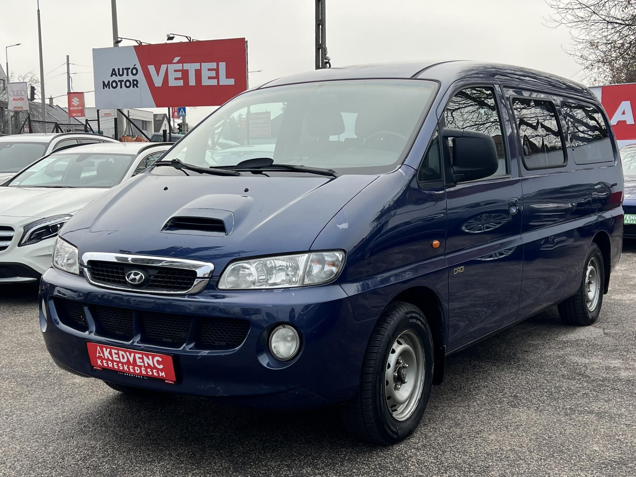HYUNDAI H-1 2.5 CRDI (9 személyes )