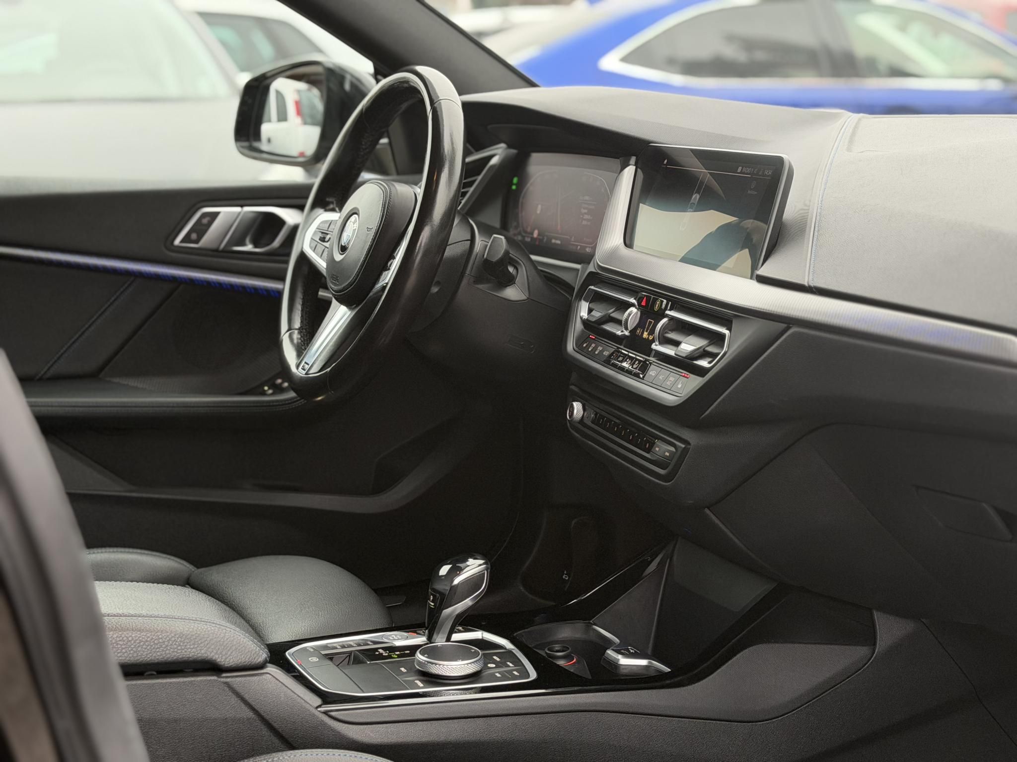 BMW 218d M Sport (Automata)