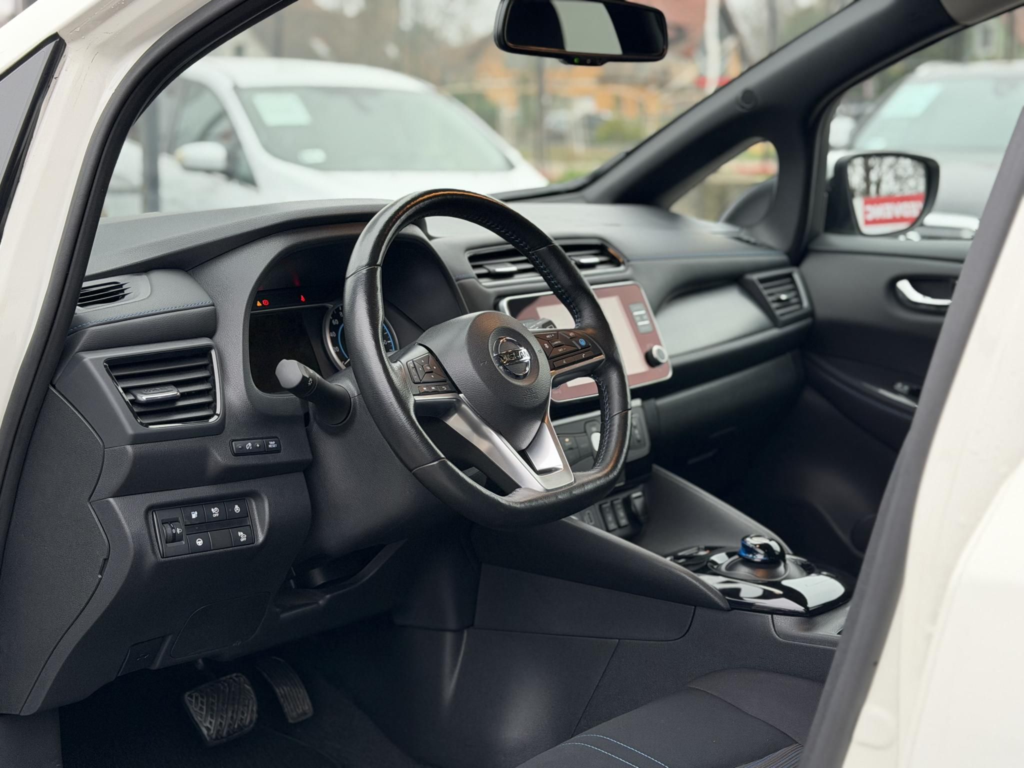 NISSAN LEAF N-Connecta e+ 62kWh (Automata) 96% akku 9e km 360 kamera ProPilot 4x ülésfűtés