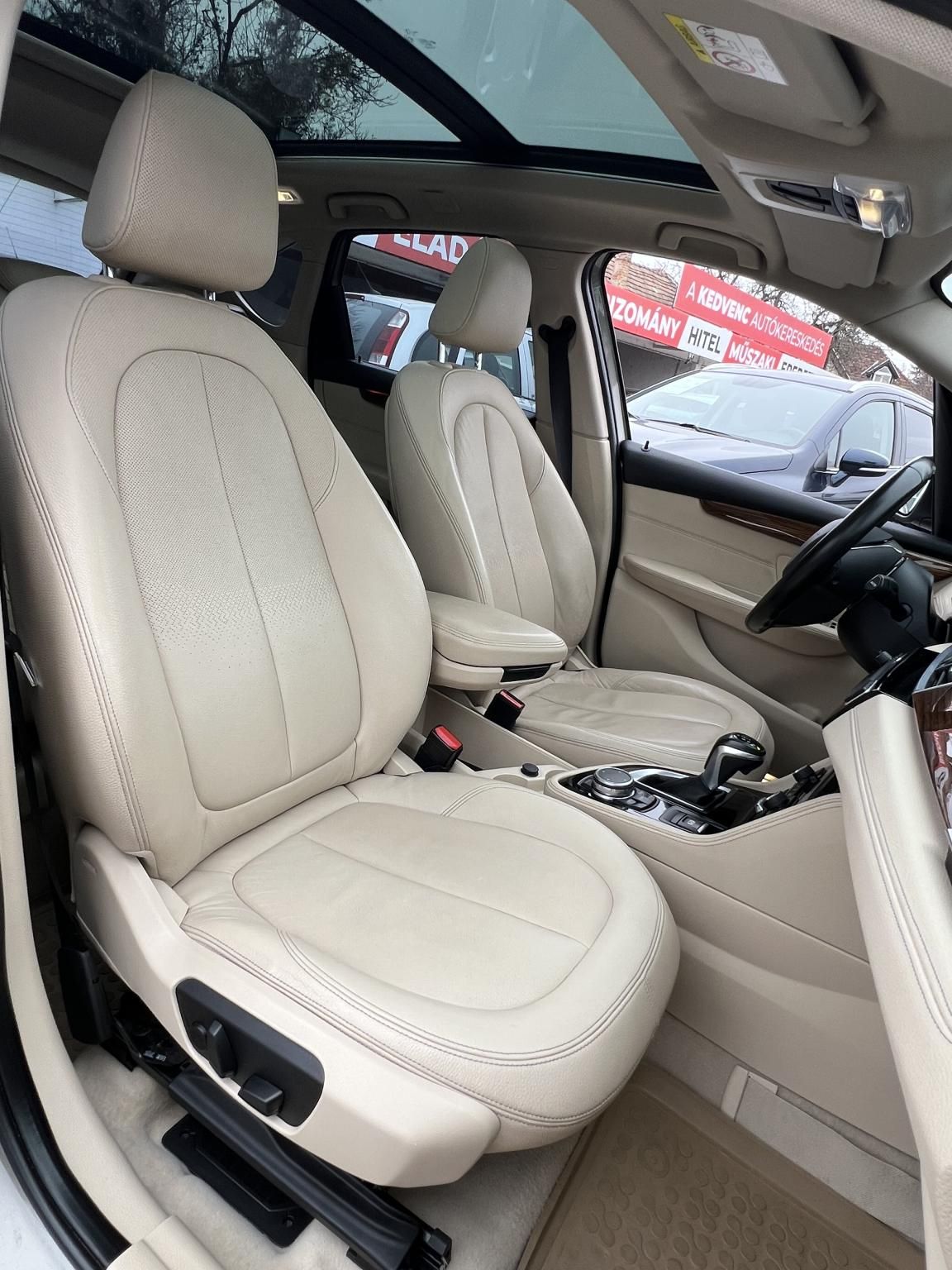 BMW 220d xDrive Luxury (Automata) Panoráma tető Memóriás bőr Gyári fényezés!